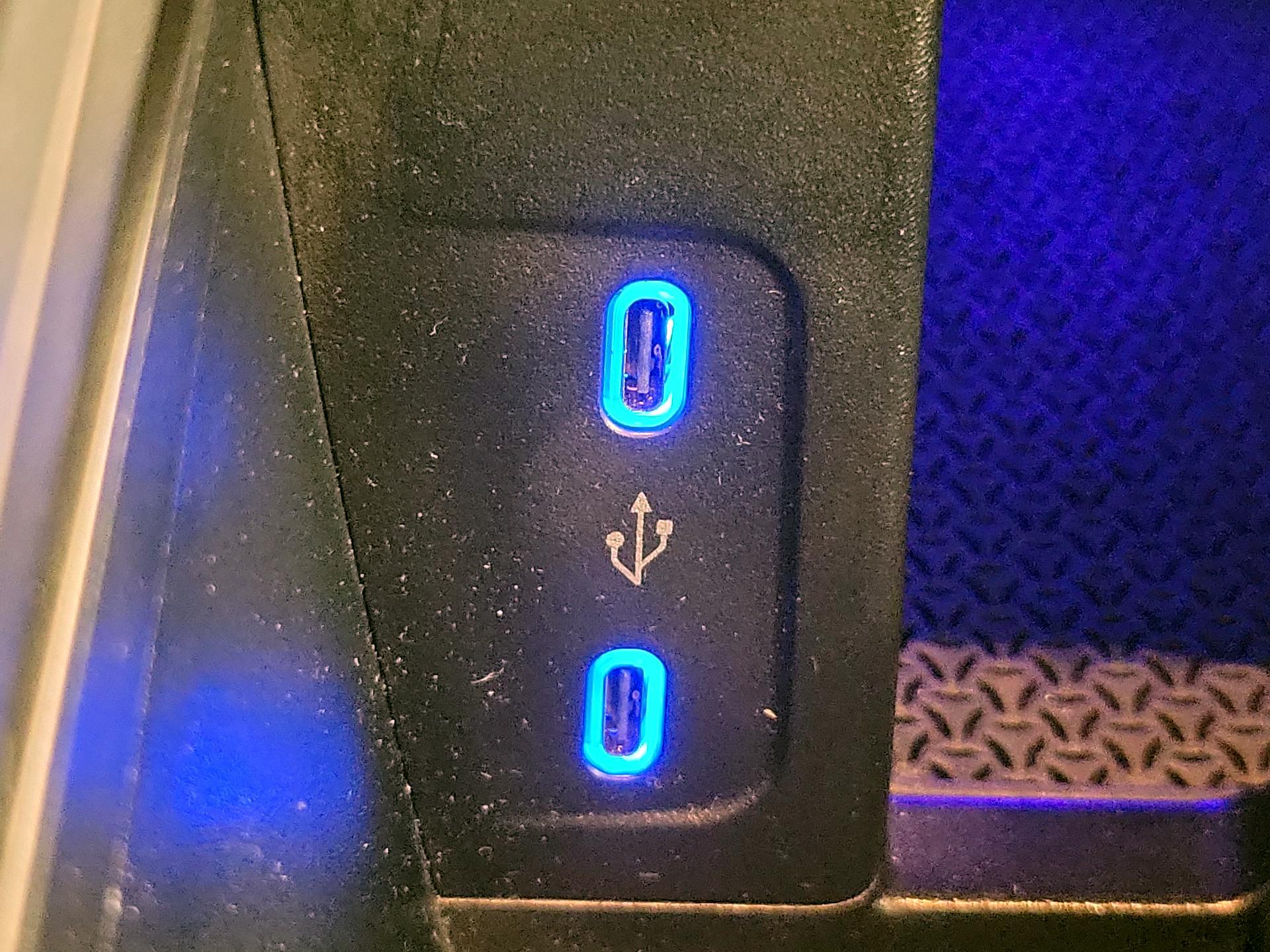 Thumbnail: 2023 Mercedes-Benz EQS - 19