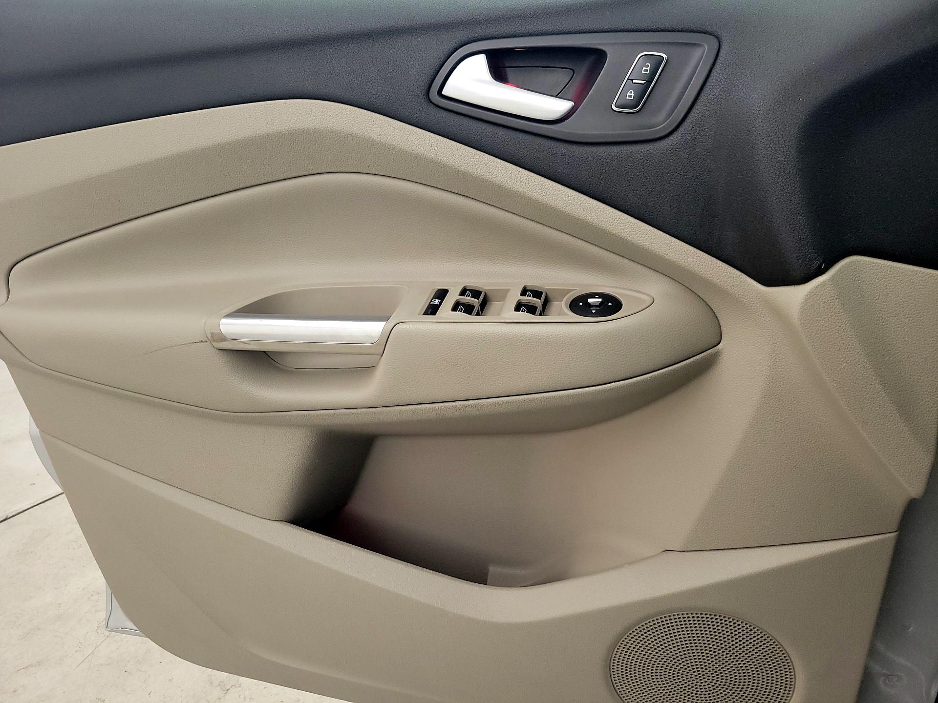 Thumbnail: 2014 Ford C-Max - 10