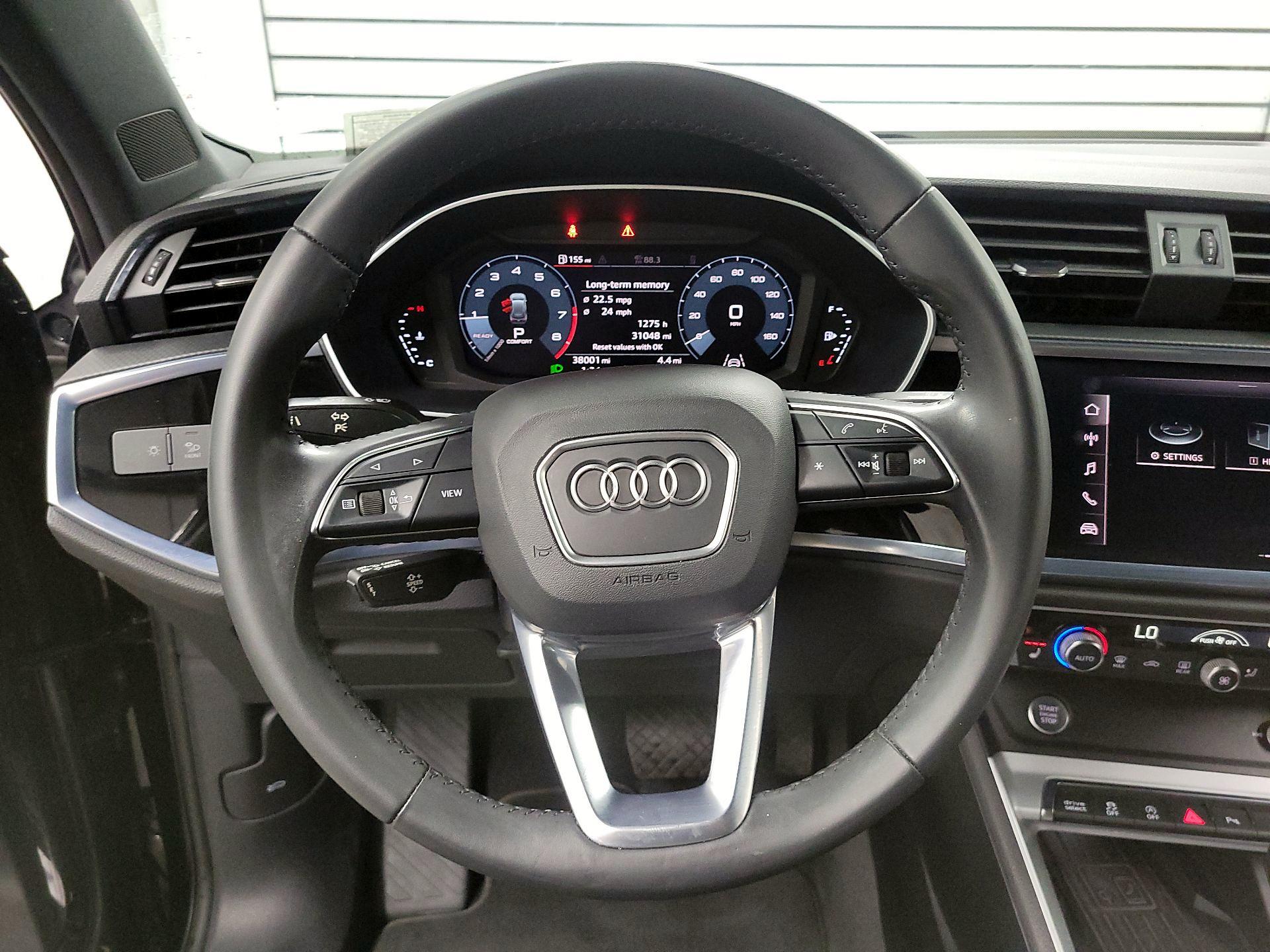Thumbnail: 2020 Audi Q3 - 10