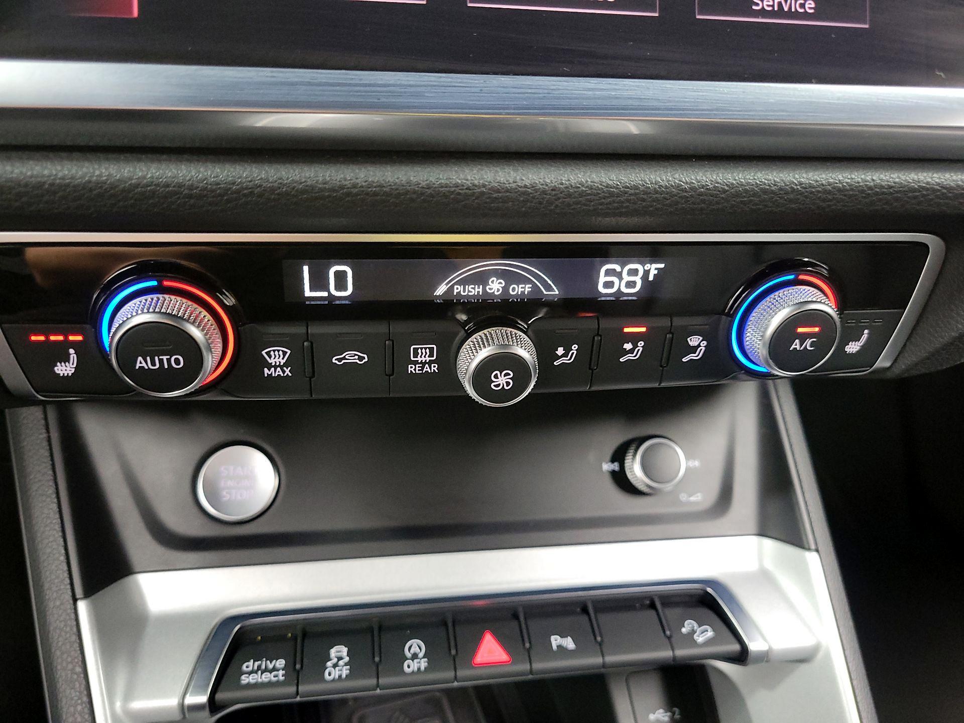 Thumbnail: 2020 Audi Q3 - 16