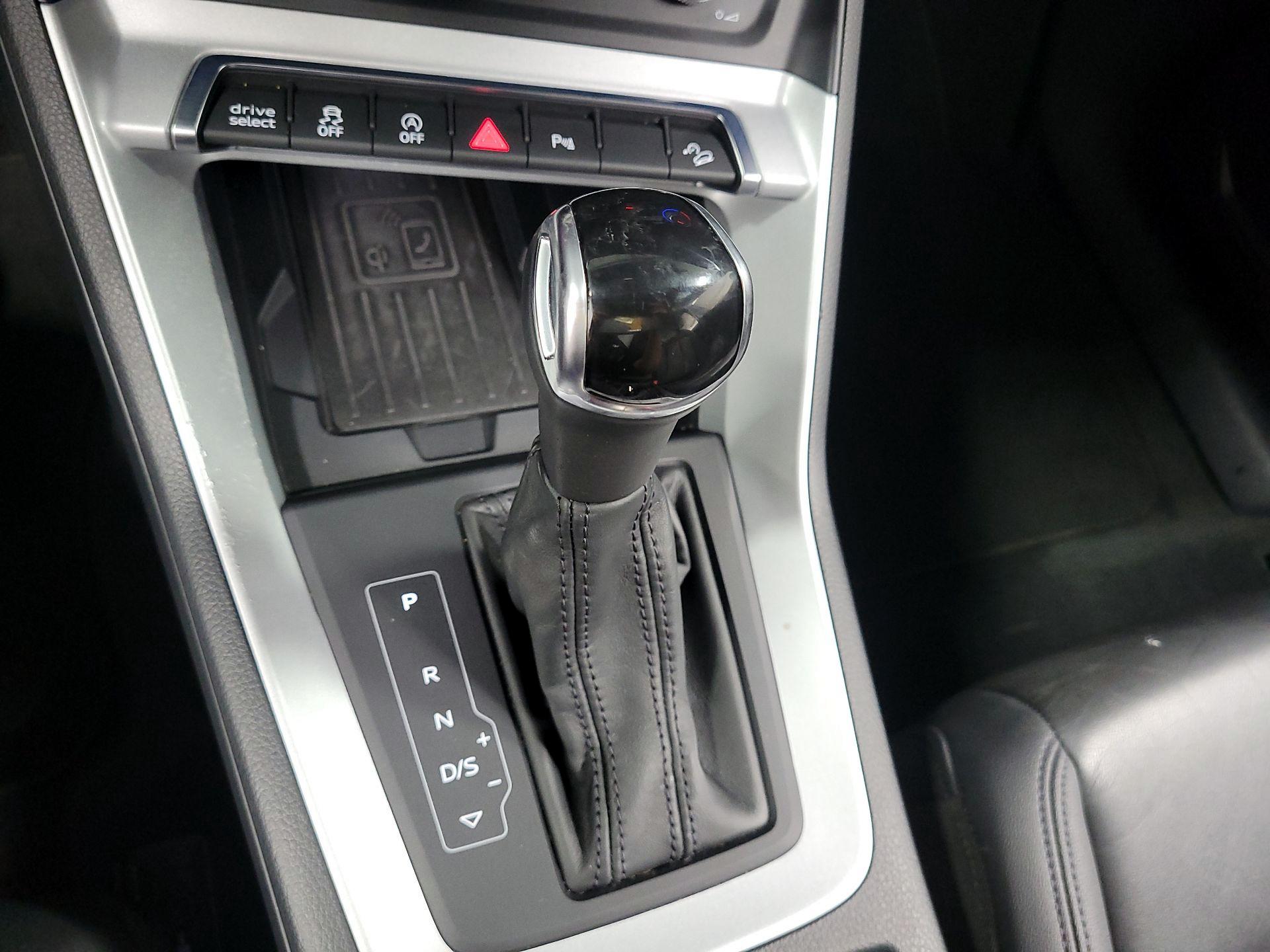 Thumbnail: 2020 Audi Q3 - 17