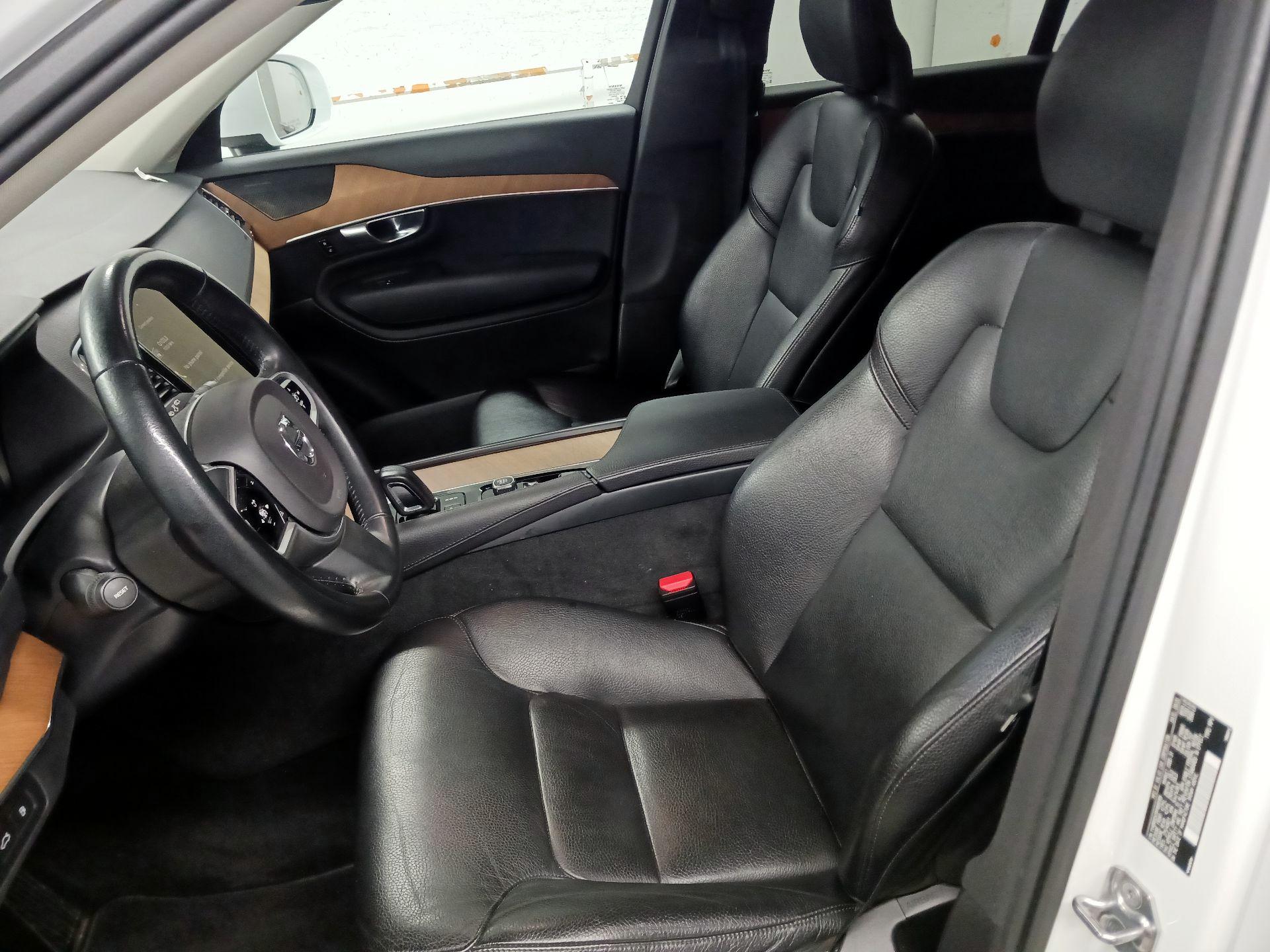 Thumbnail: 2021 Volvo XC90 - 11