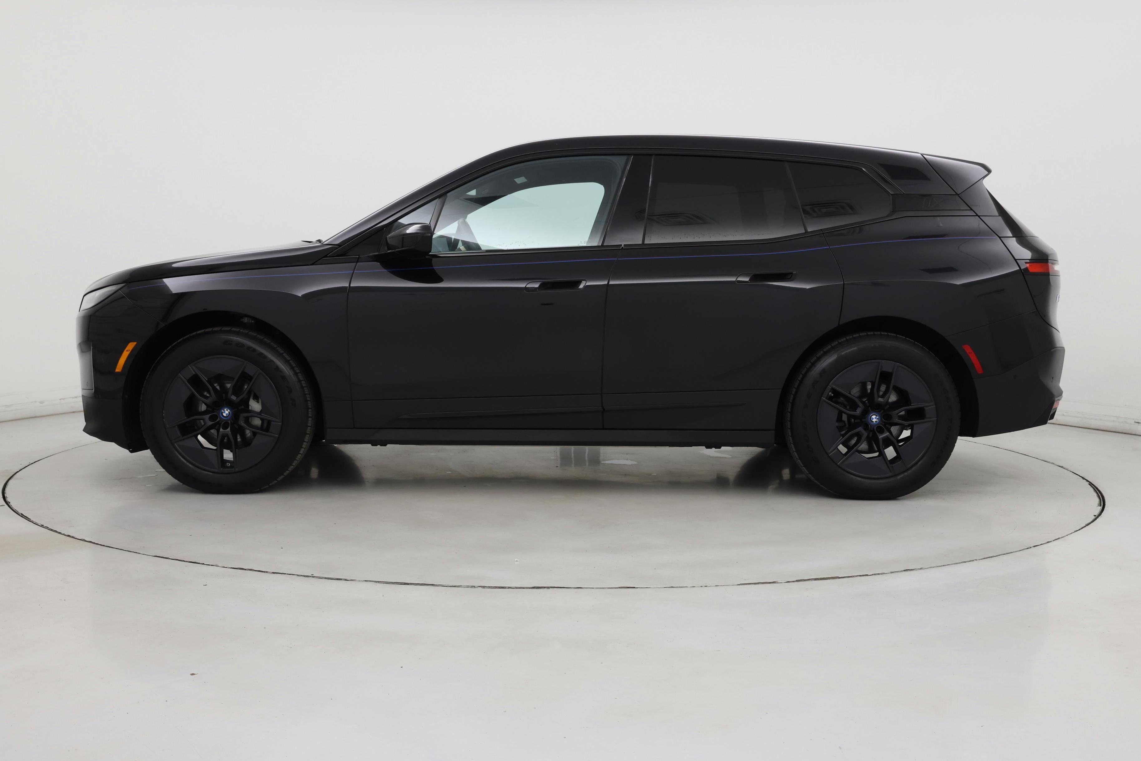 Thumbnail: 2023 BMW iX - 3