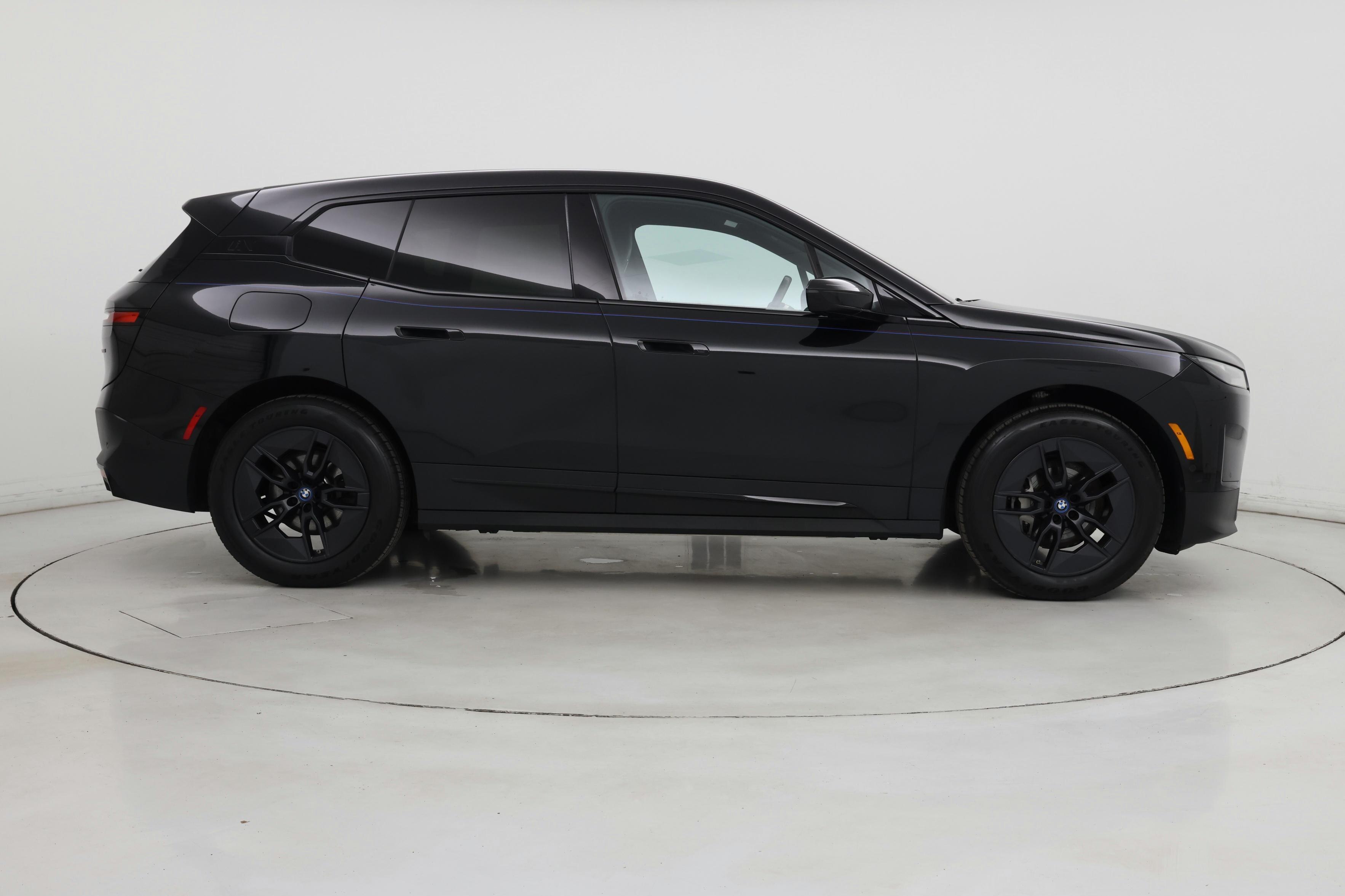 Thumbnail: 2023 BMW iX - 7