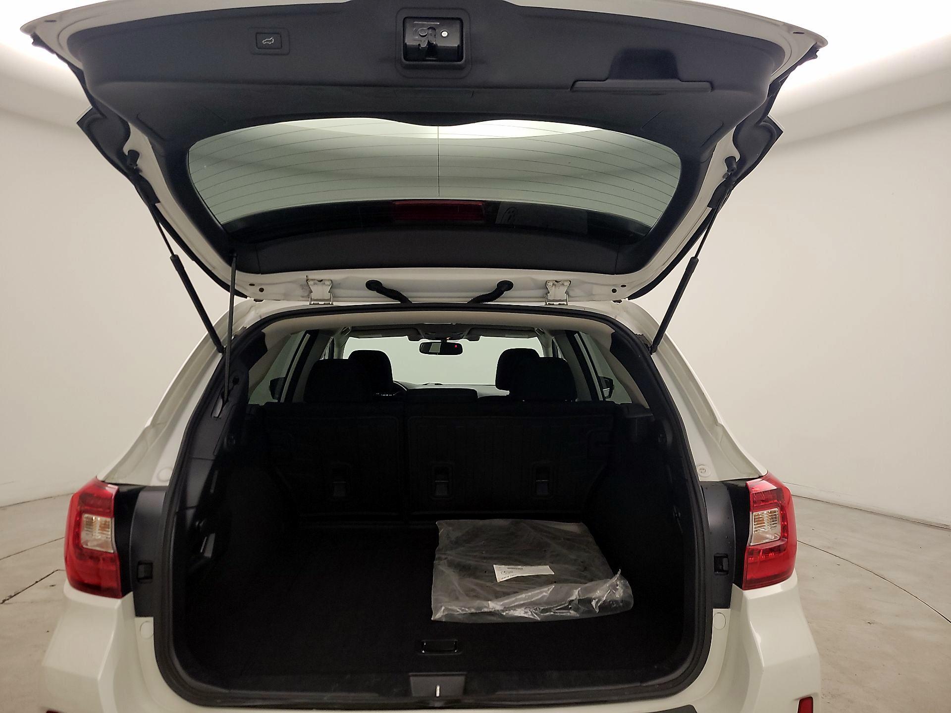 Thumbnail: 2015 Subaru Outback - 20