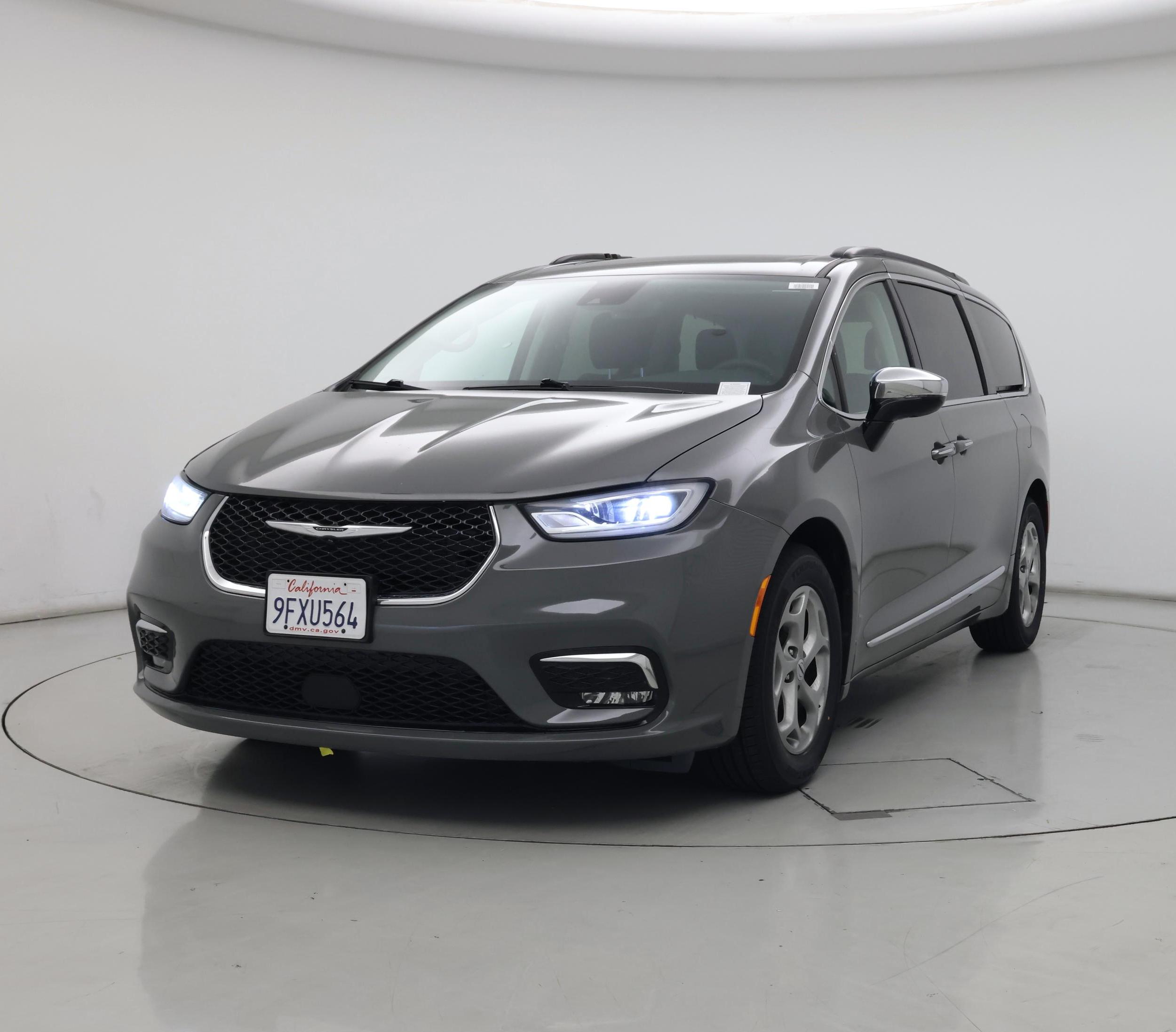 Thumbnail: 2023 Chrysler Pacifica - 4