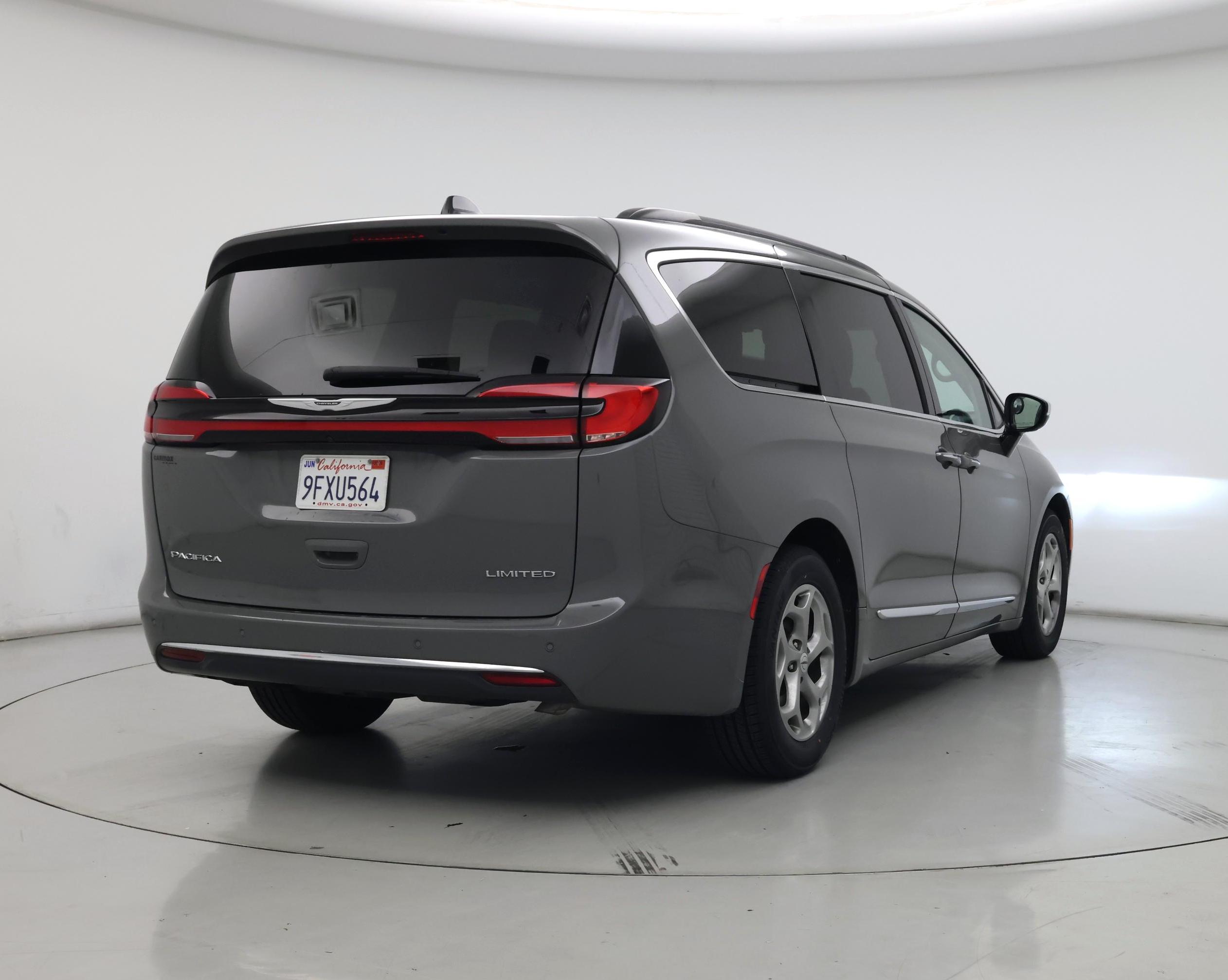 Thumbnail: 2023 Chrysler Pacifica - 8