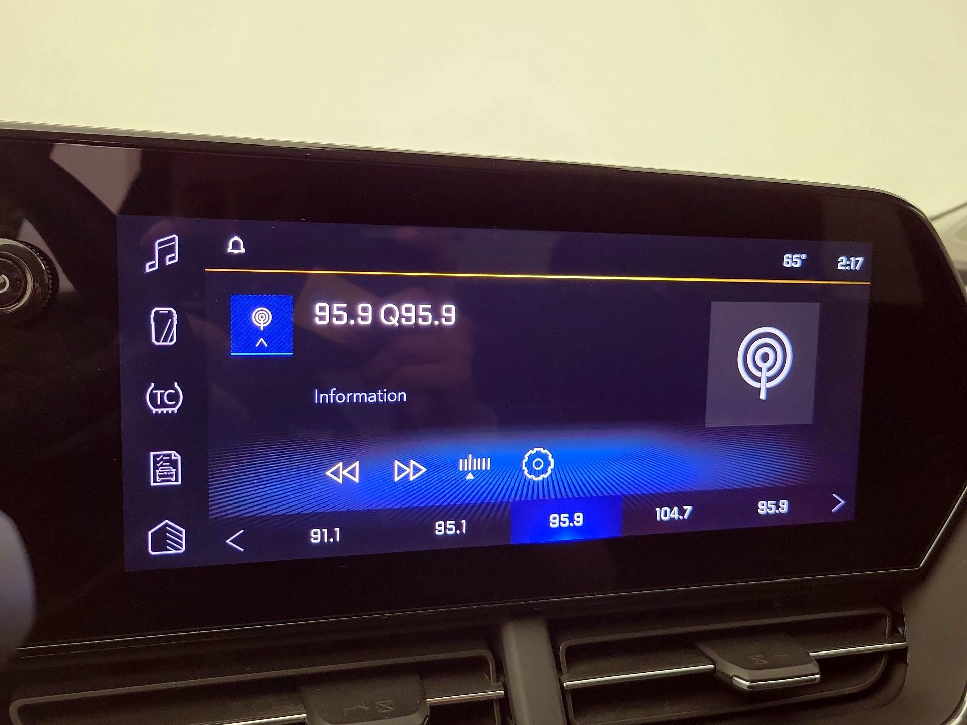 Thumbnail: 2025 Chevrolet Trax - 15