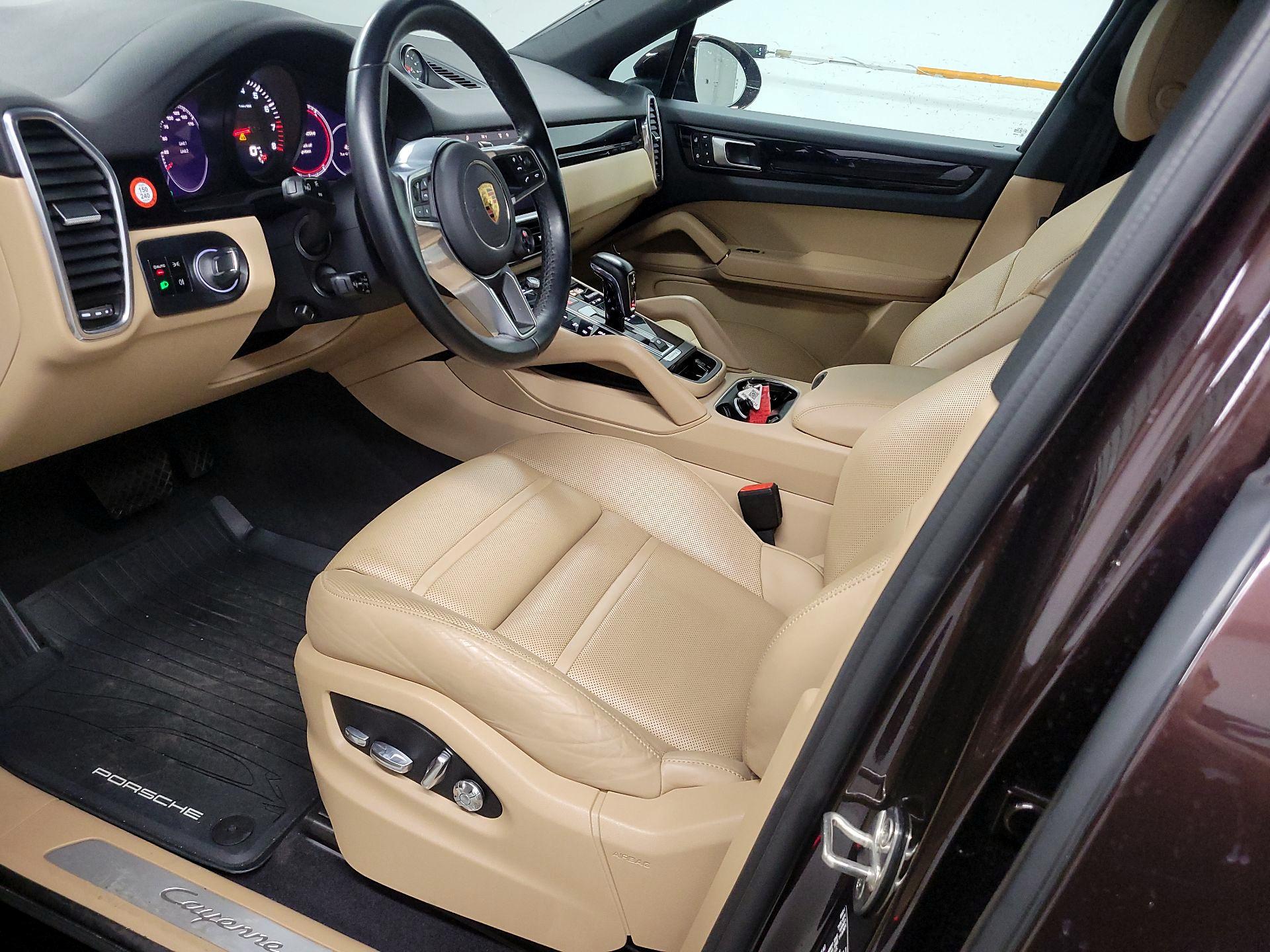 Thumbnail: 2021 Porsche Cayenne - 11