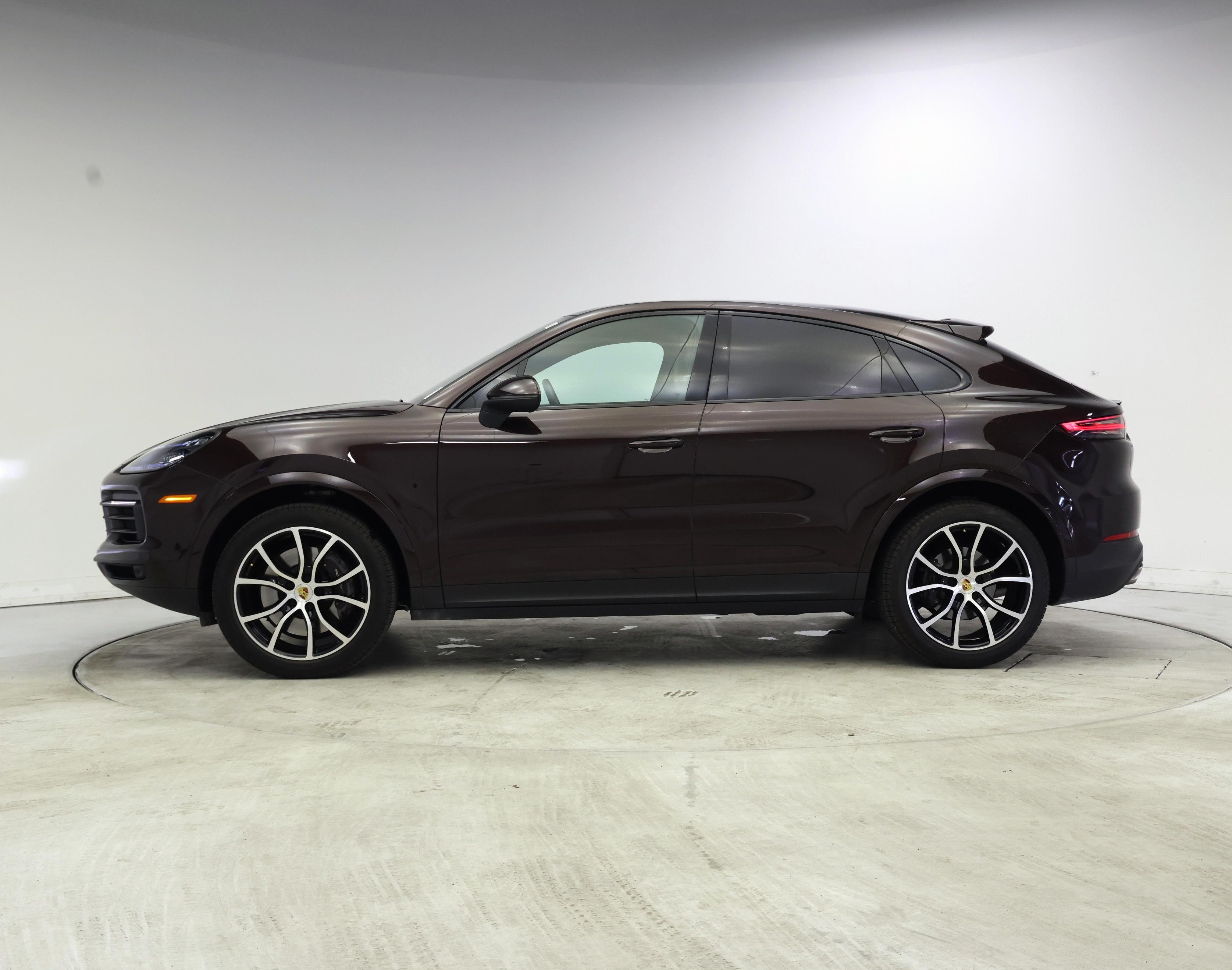 Thumbnail: 2021 Porsche Cayenne - 3