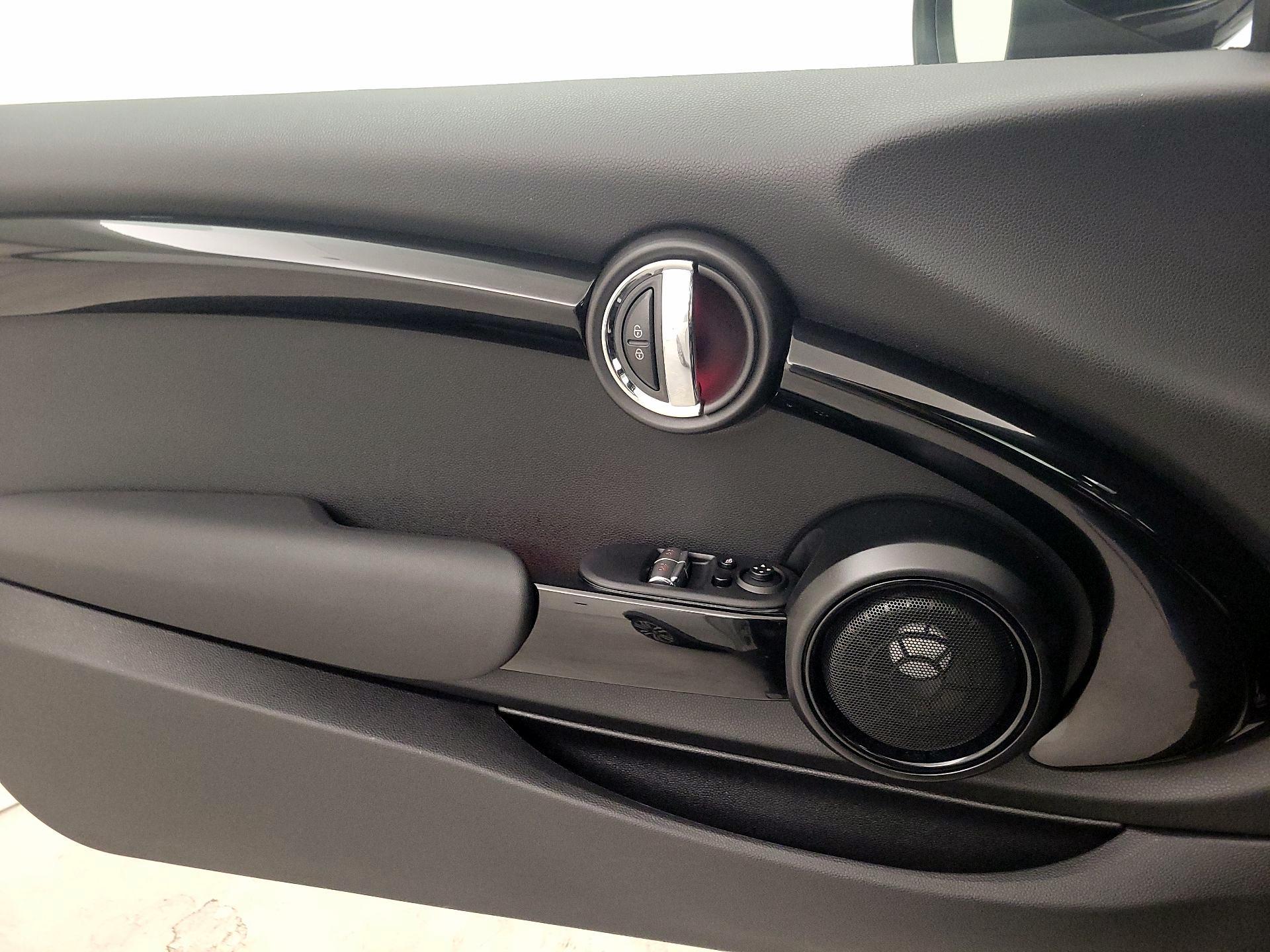 Thumbnail: 2021 MINI Cooper Hardtop - 12