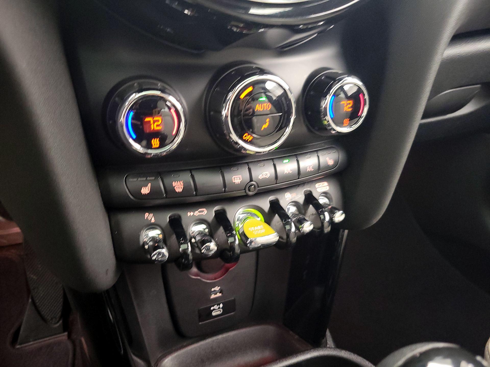 Thumbnail: 2021 MINI Cooper Hardtop - 16