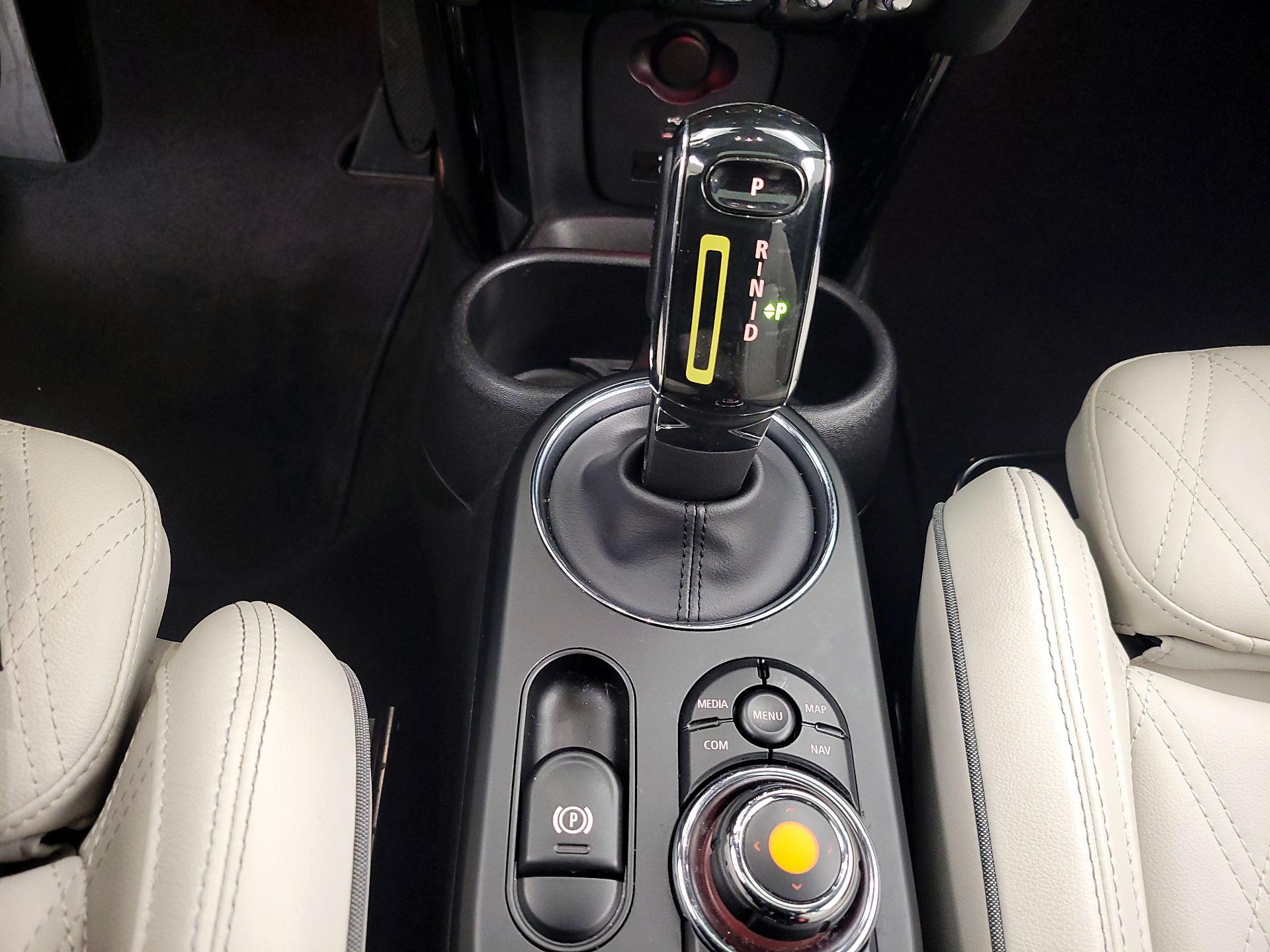 Thumbnail: 2021 MINI Cooper Hardtop - 17