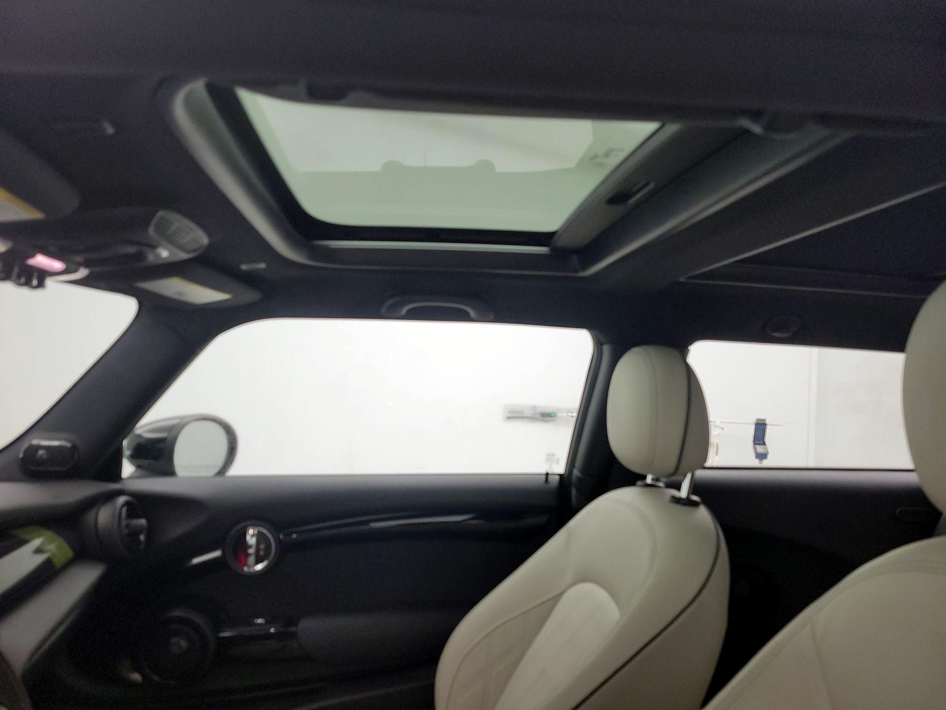 Thumbnail: 2021 MINI Cooper Hardtop - 19