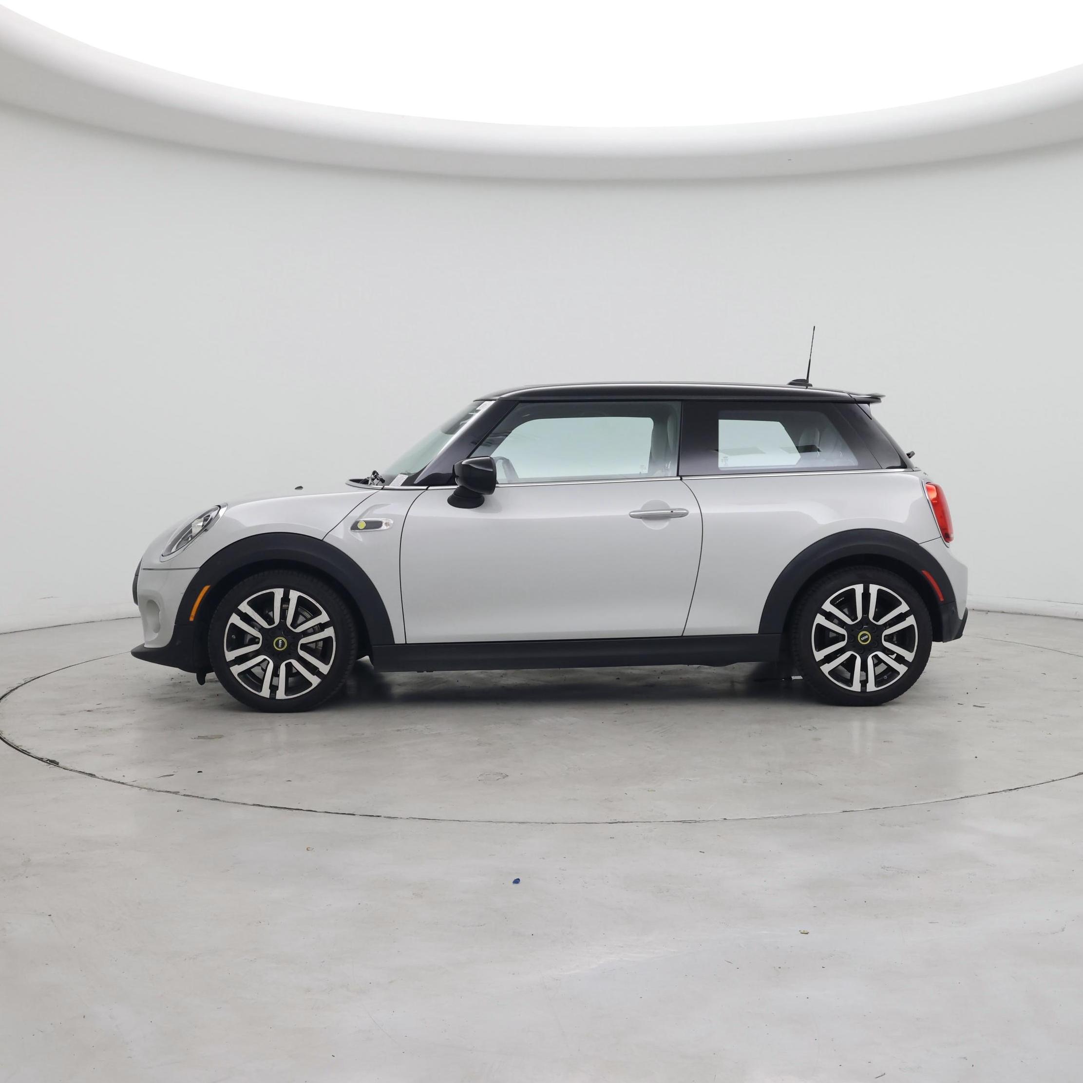 Thumbnail: 2021 MINI Cooper Hardtop - 3