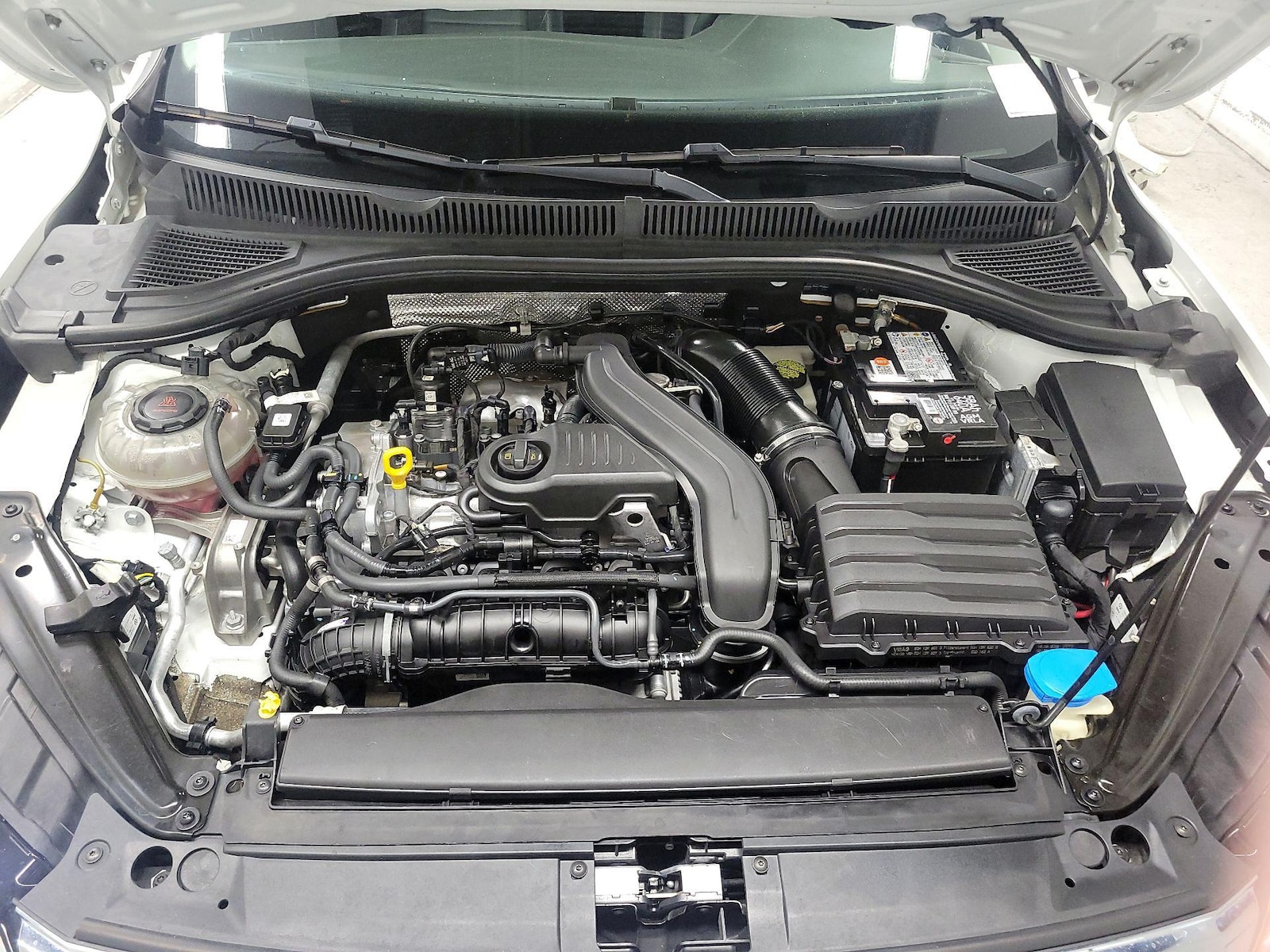 2022 Volkswagen Jetta SE - Photo 19