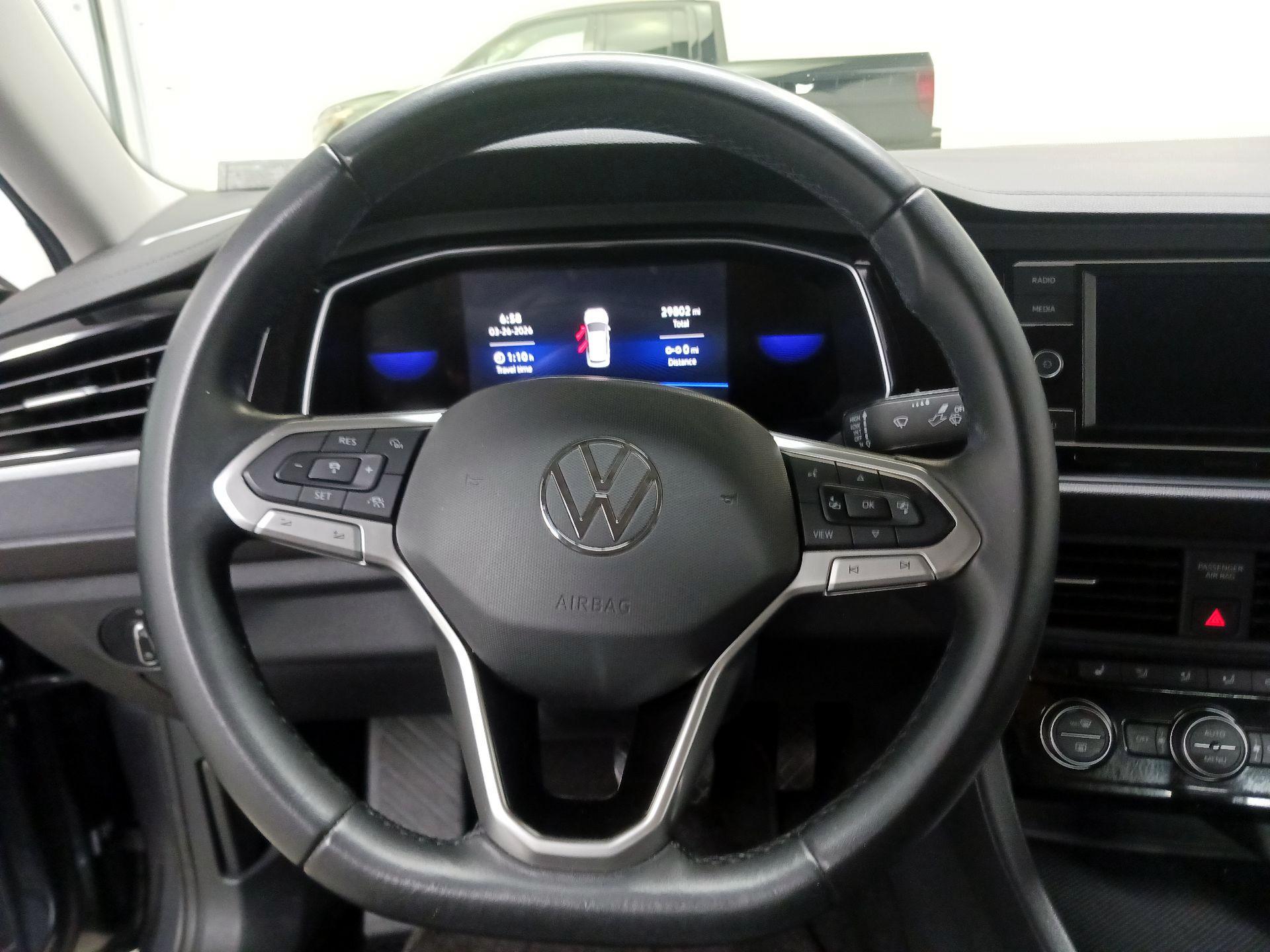 Thumbnail: 2024 Volkswagen Jetta - 10