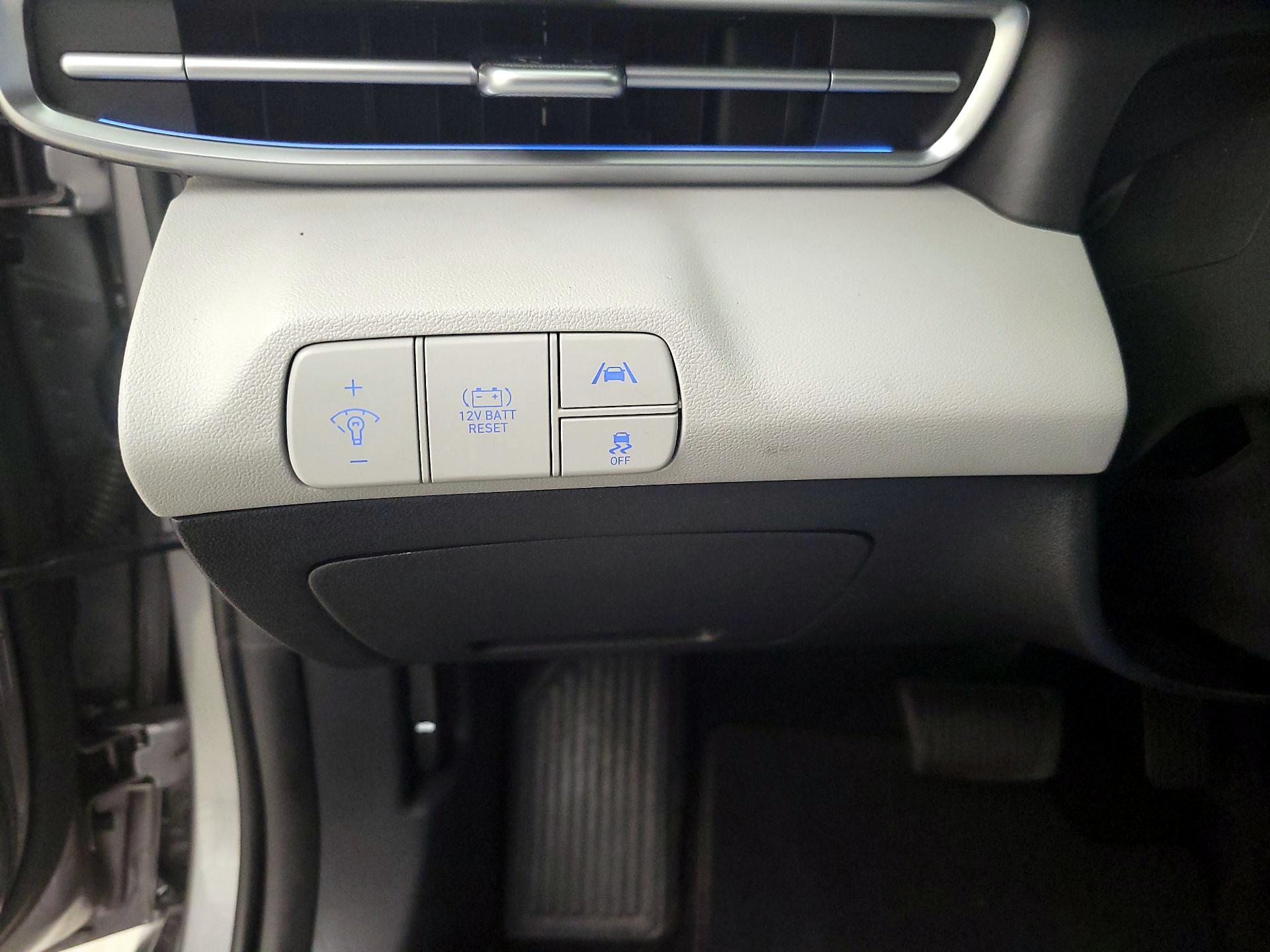 Thumbnail: 2023 Hyundai Elantra - 13