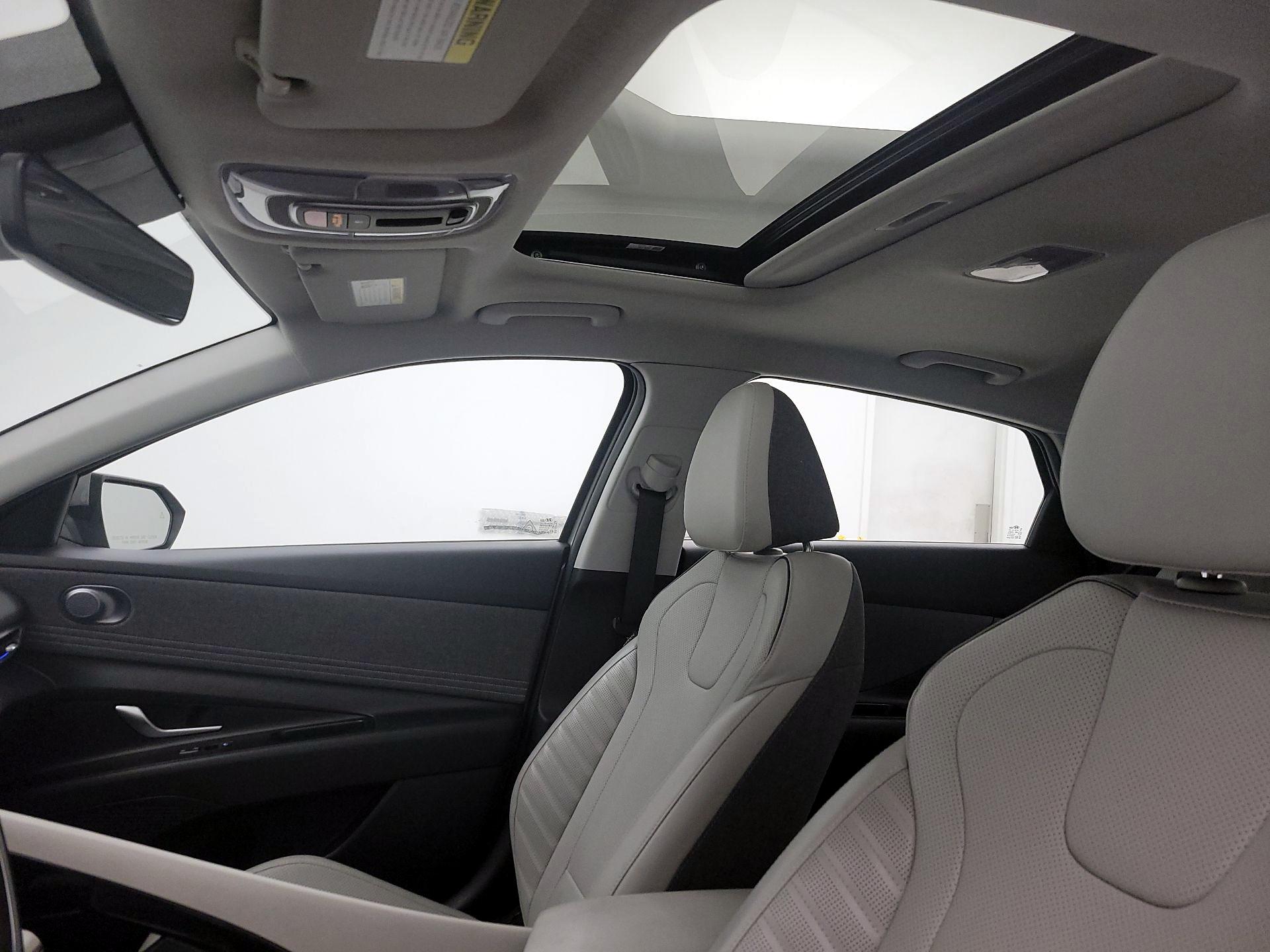 Thumbnail: 2023 Hyundai Elantra - 20