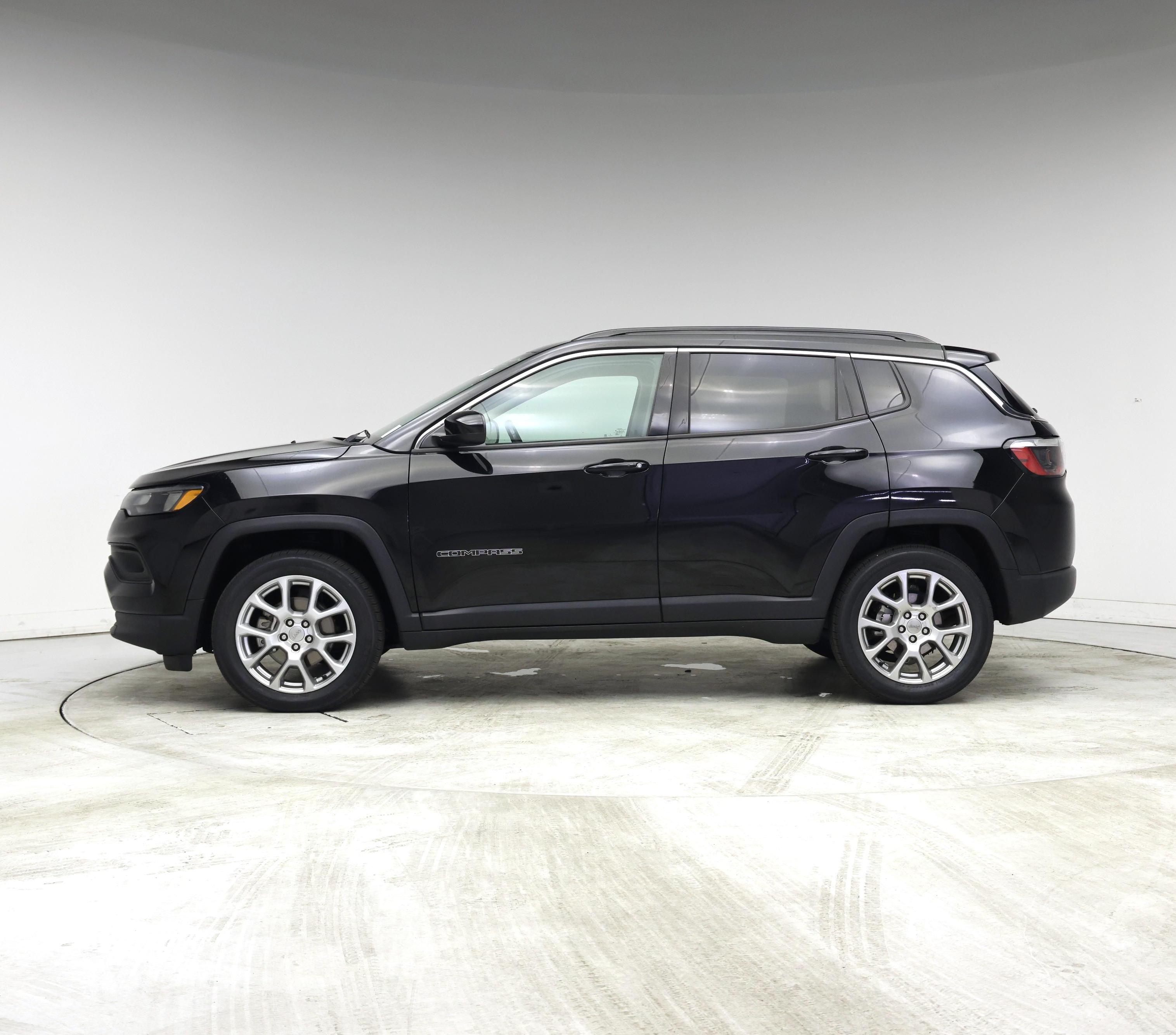 Thumbnail: 2022 Jeep Compass - 3
