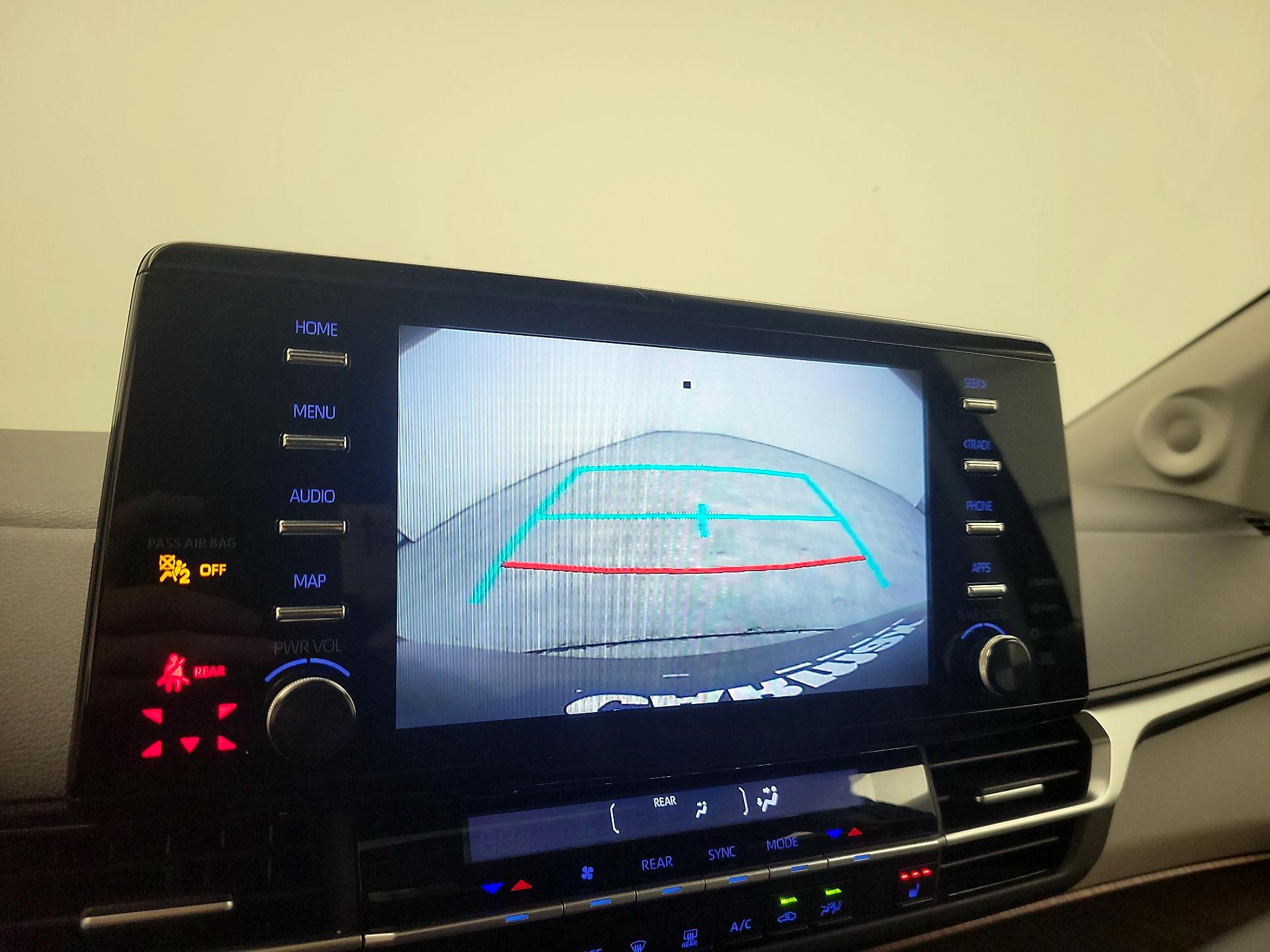 Thumbnail: 2022 Toyota Sienna - 15