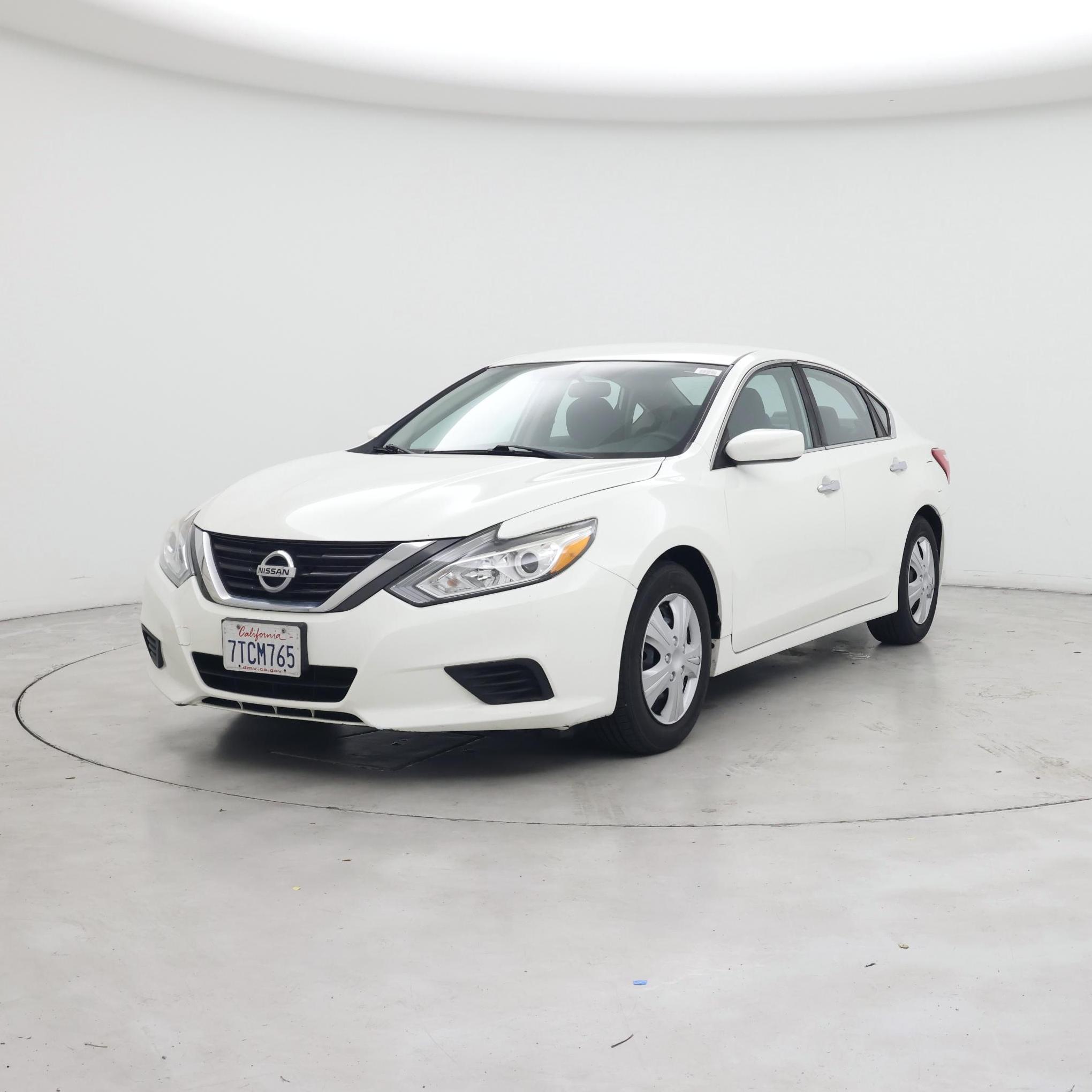 Thumbnail: 2016 Nissan Altima - 4