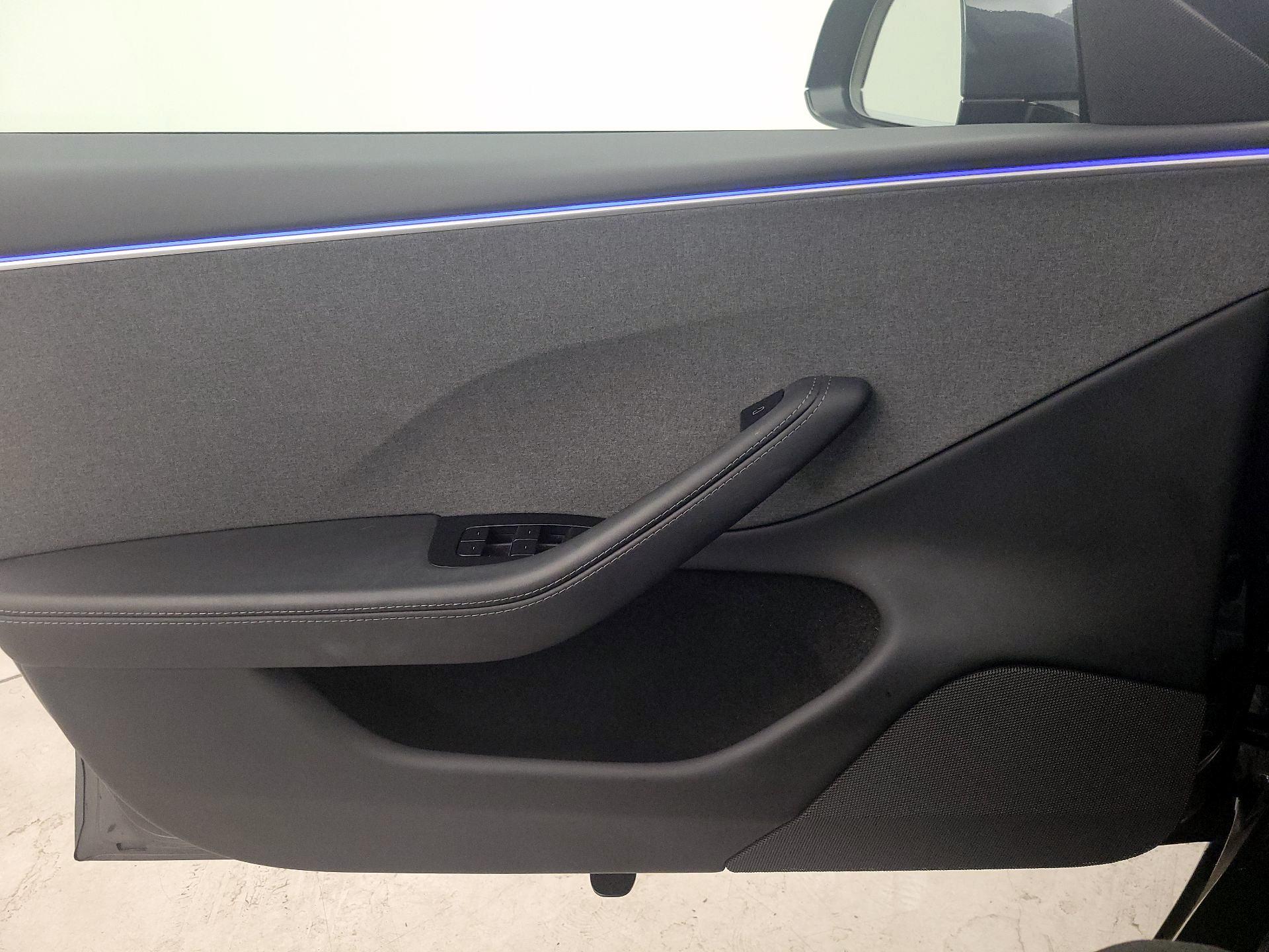 Thumbnail: 2025 Tesla Model 3 - 12