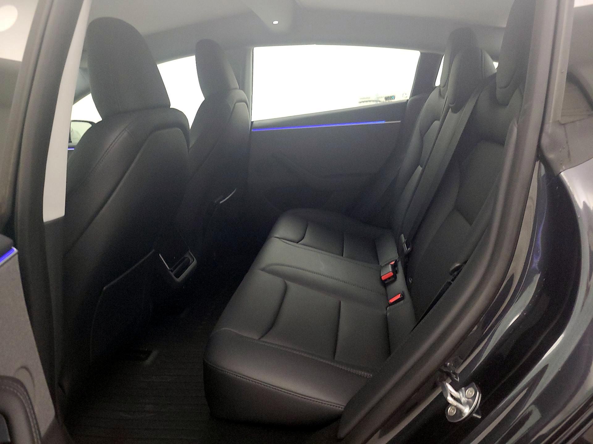 Thumbnail: 2025 Tesla Model 3 - 17