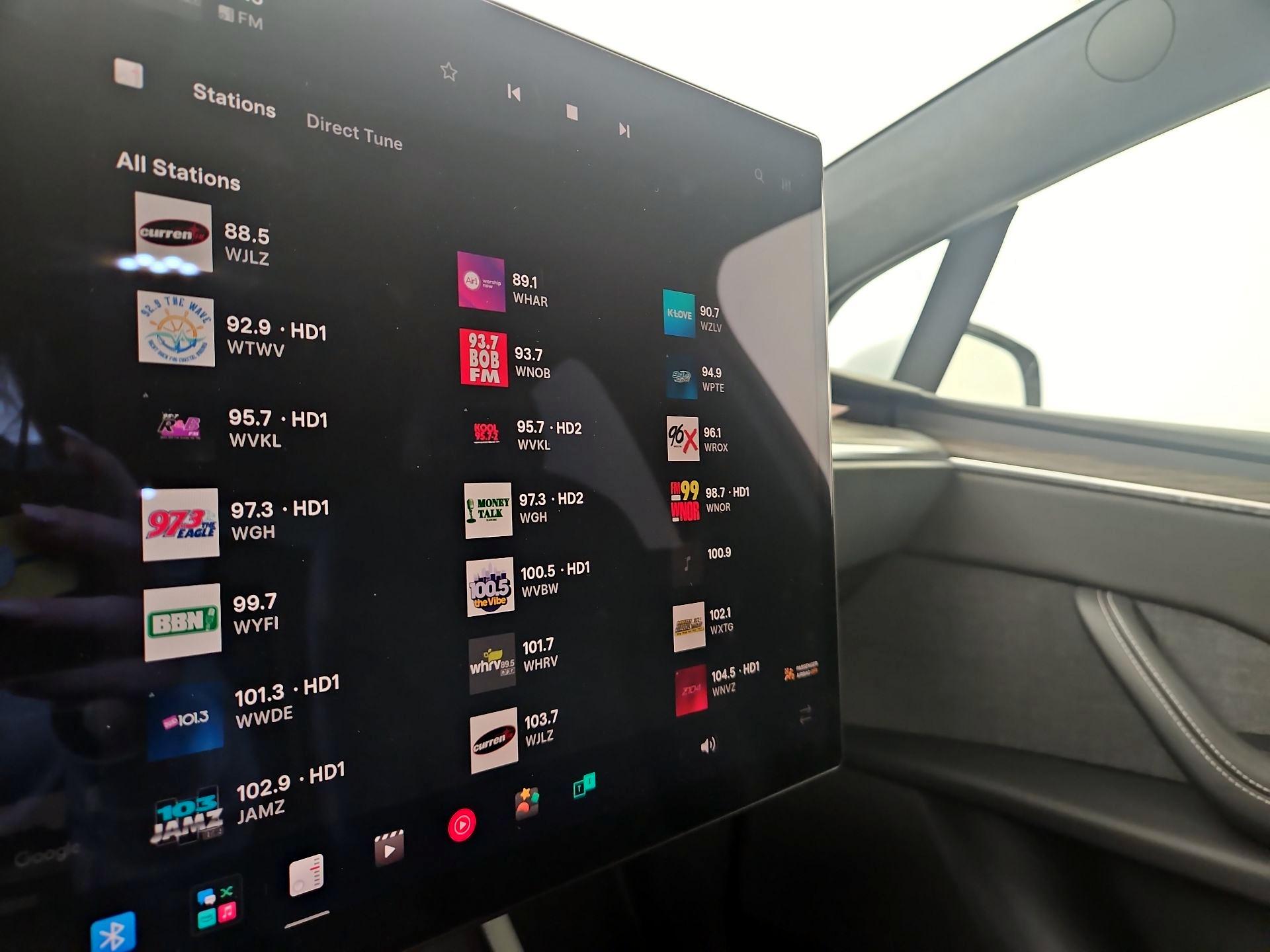 Thumbnail: 2022 Tesla Model X - 15