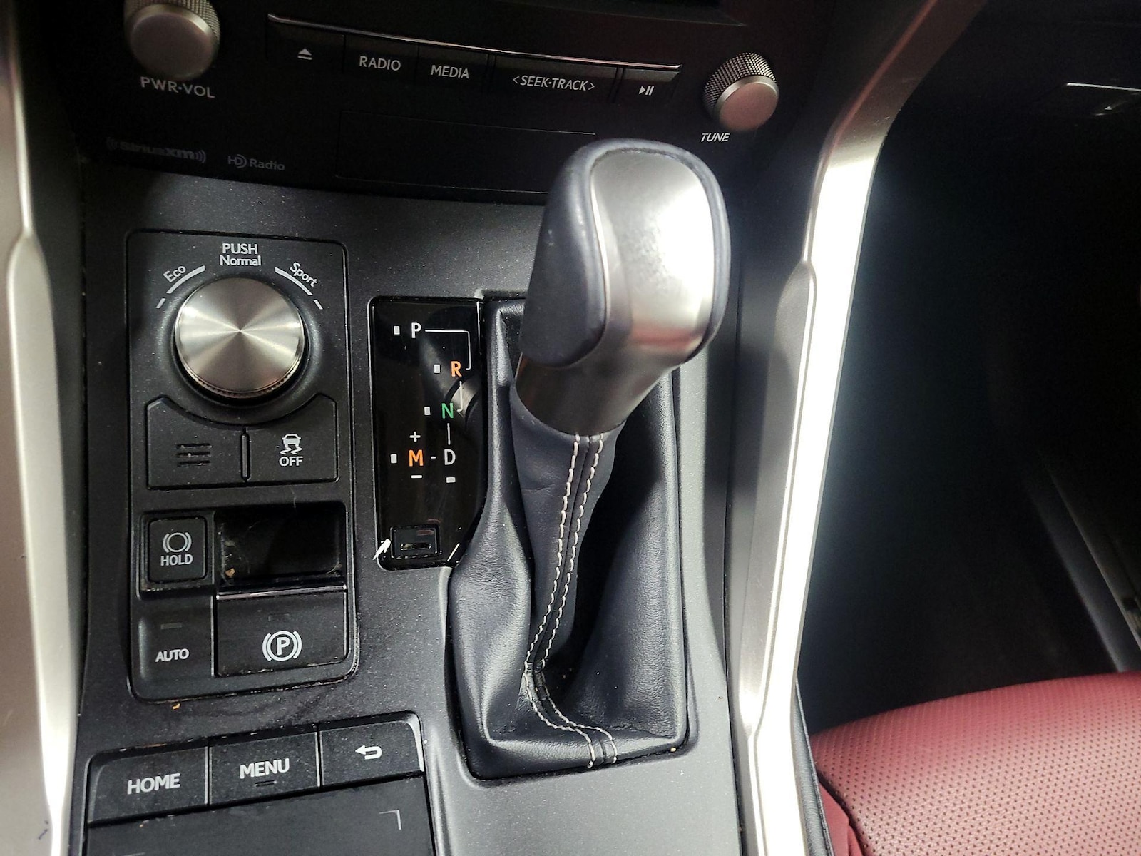 2020 Lexus NX 300 - Photo 18