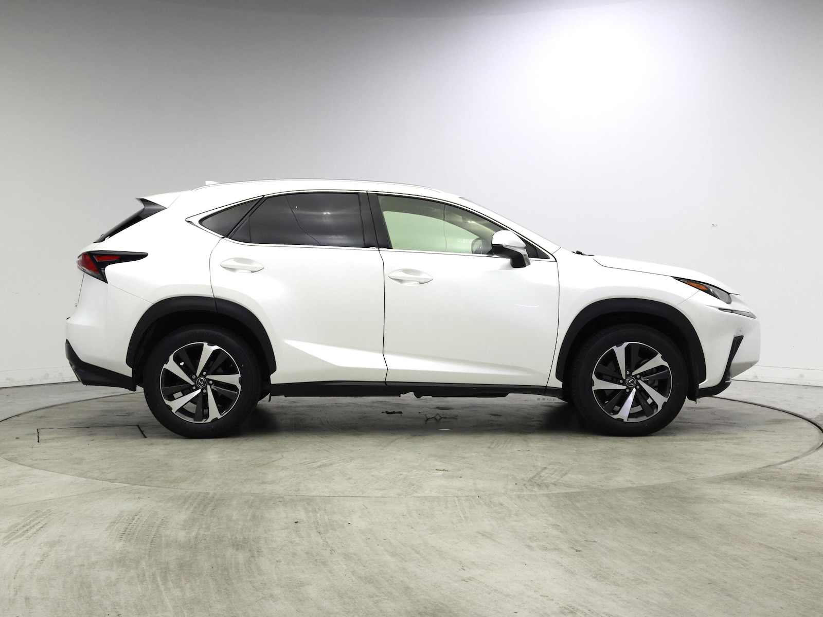 2020 Lexus NX 300 - Photo 8