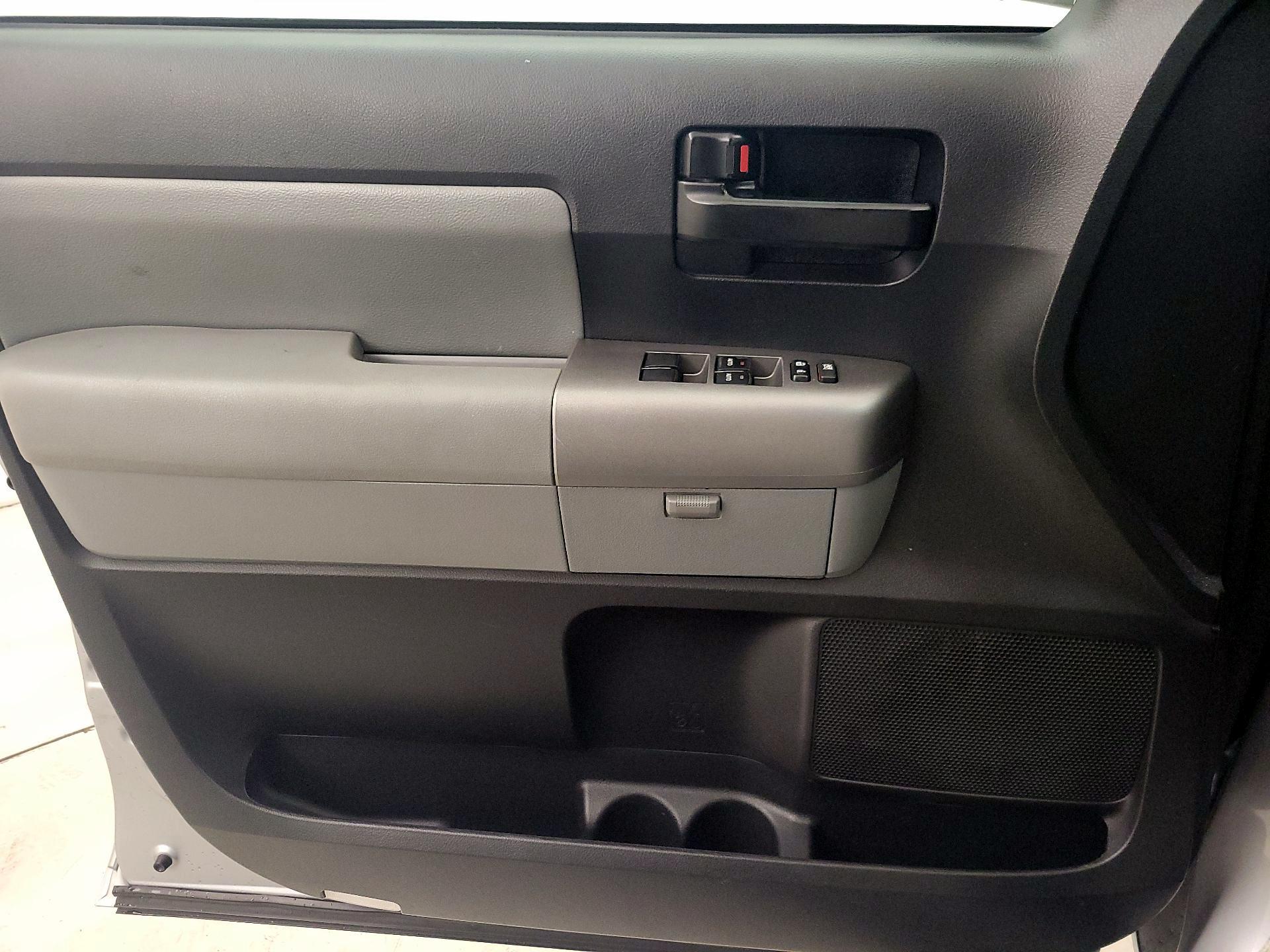 Thumbnail: 2017 Toyota Sequoia - 12