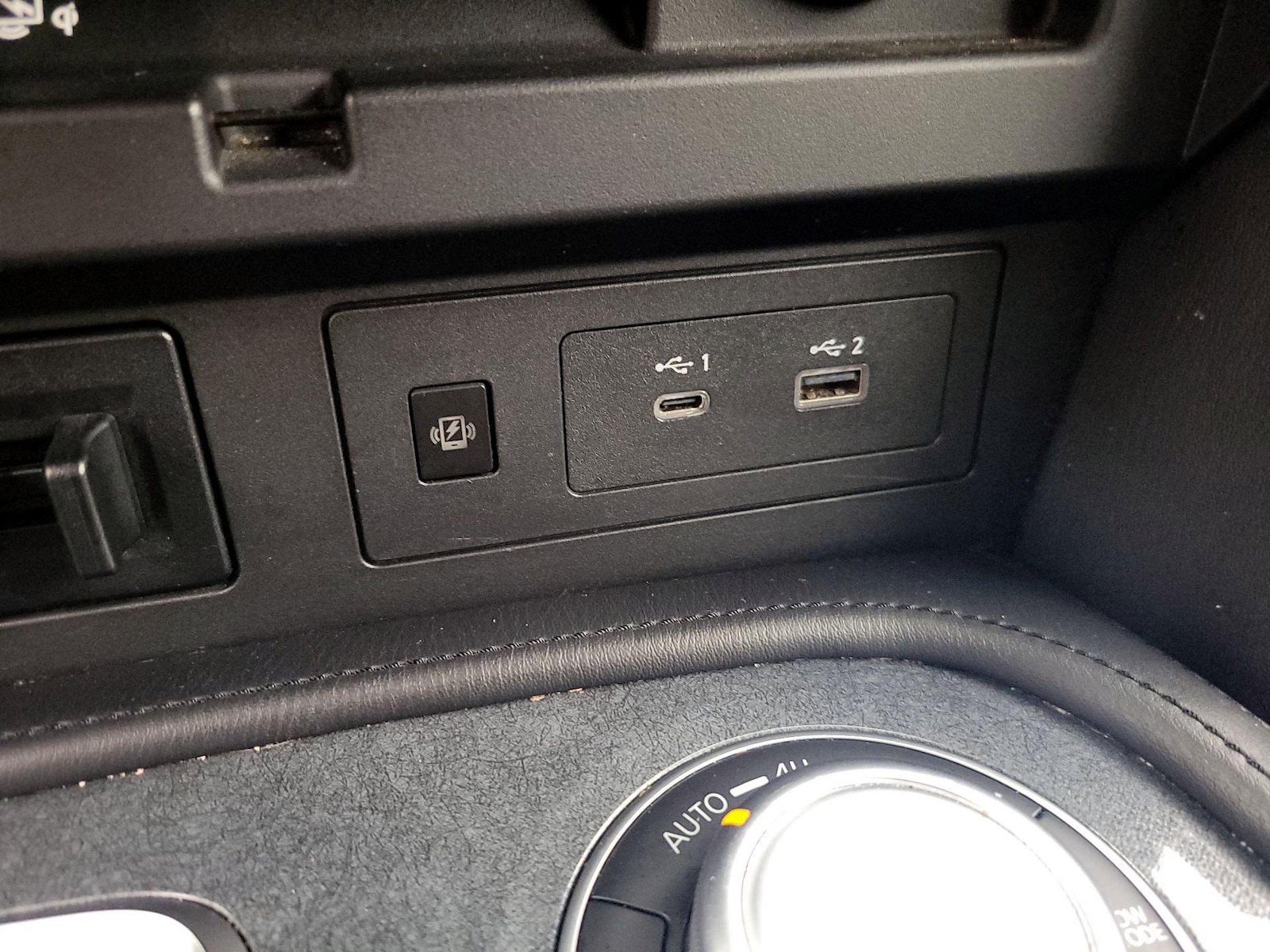 2024 Nissan Armada SV - Photo 17