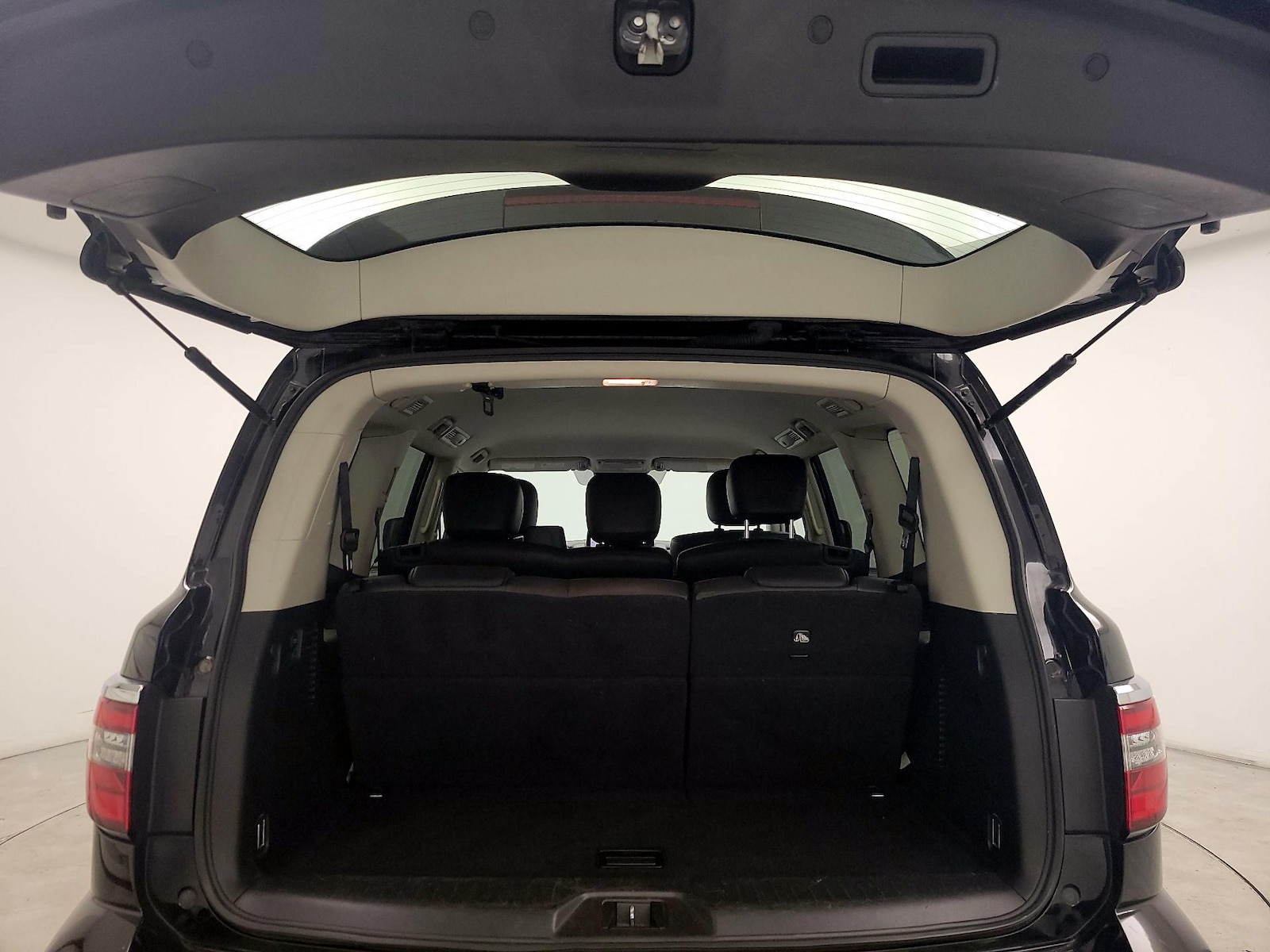 2024 Nissan Armada SV - Photo 20