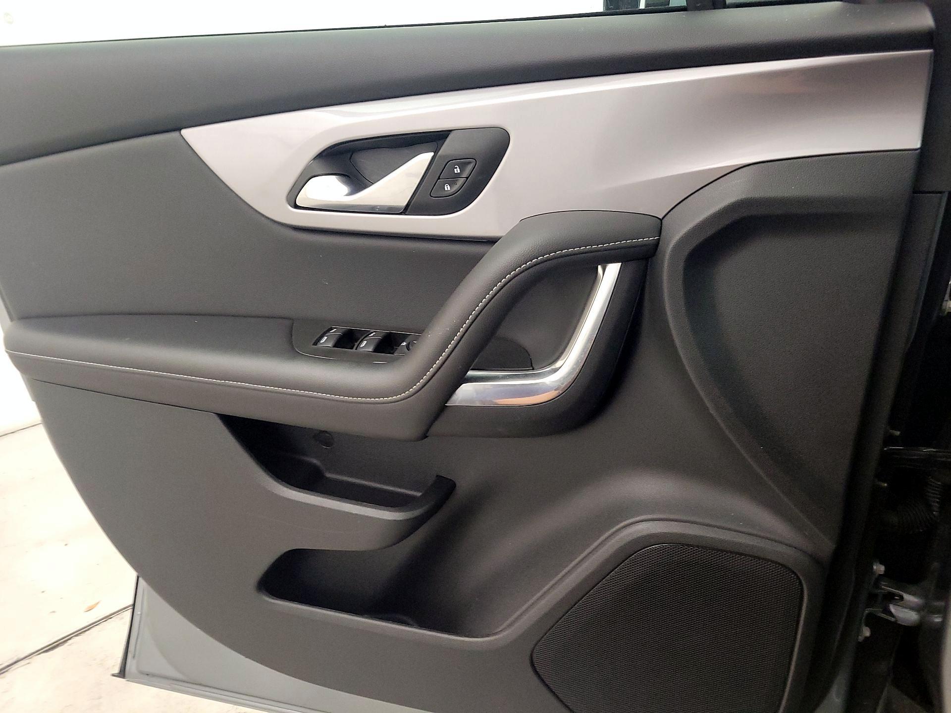 Thumbnail: 2025 Chevrolet Blazer - 12