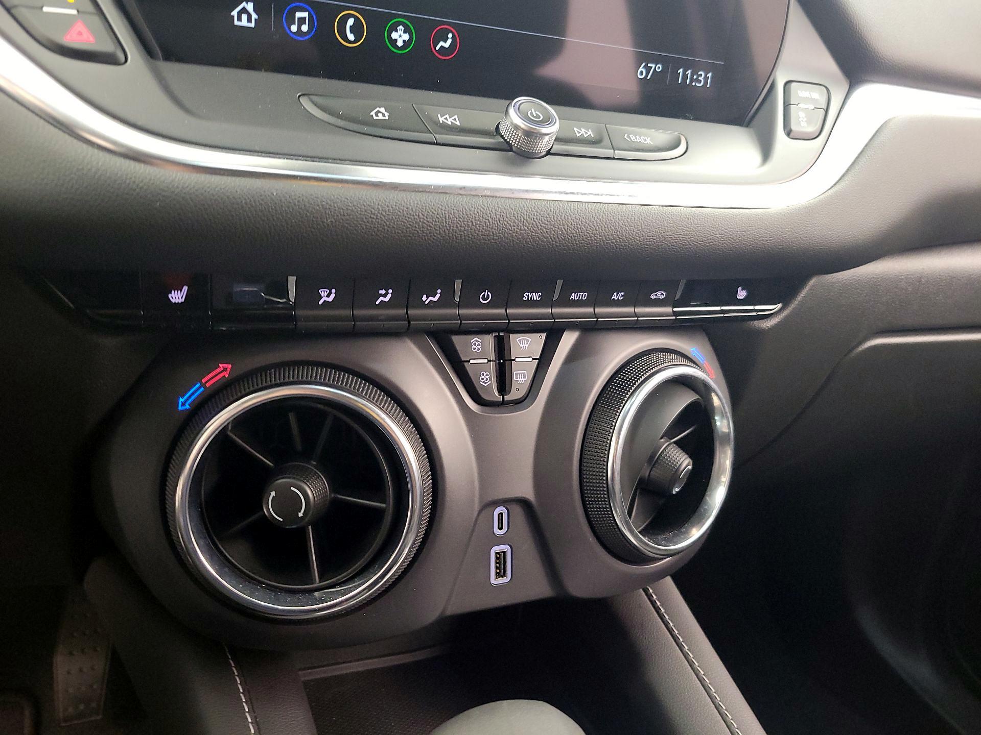 Thumbnail: 2025 Chevrolet Blazer - 16