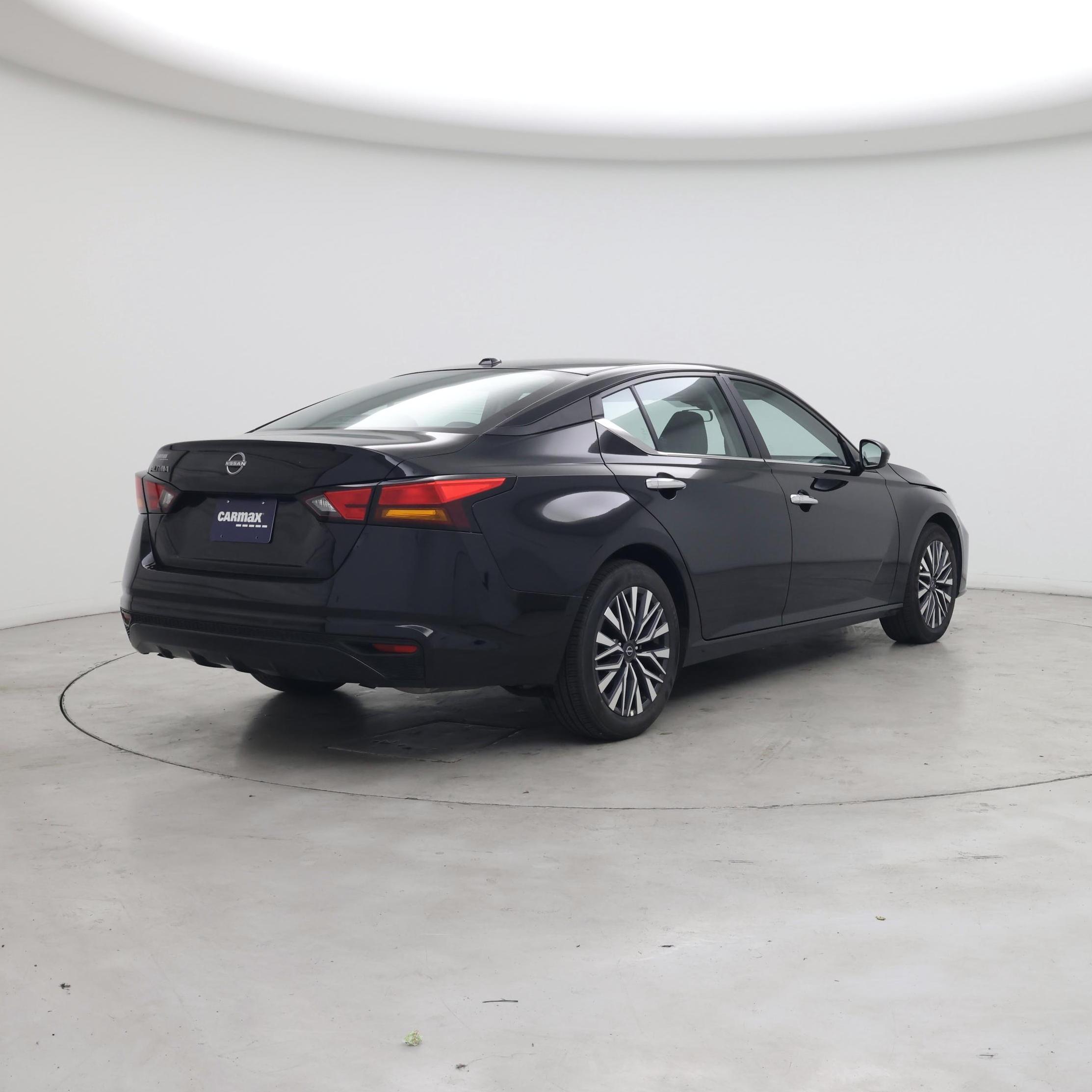 Thumbnail: 2025 Nissan Altima - 8