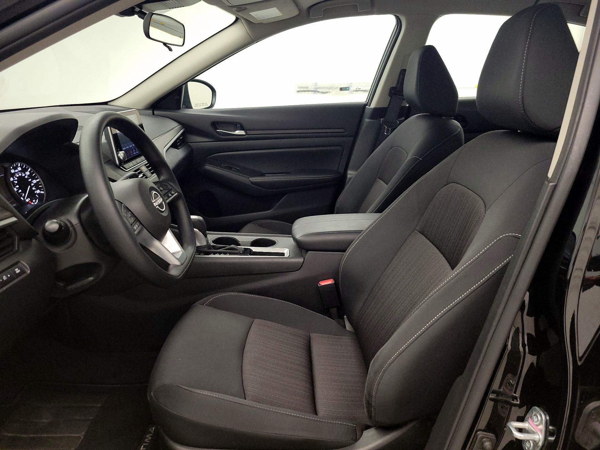 Thumbnail: 2025 Nissan Altima - 9