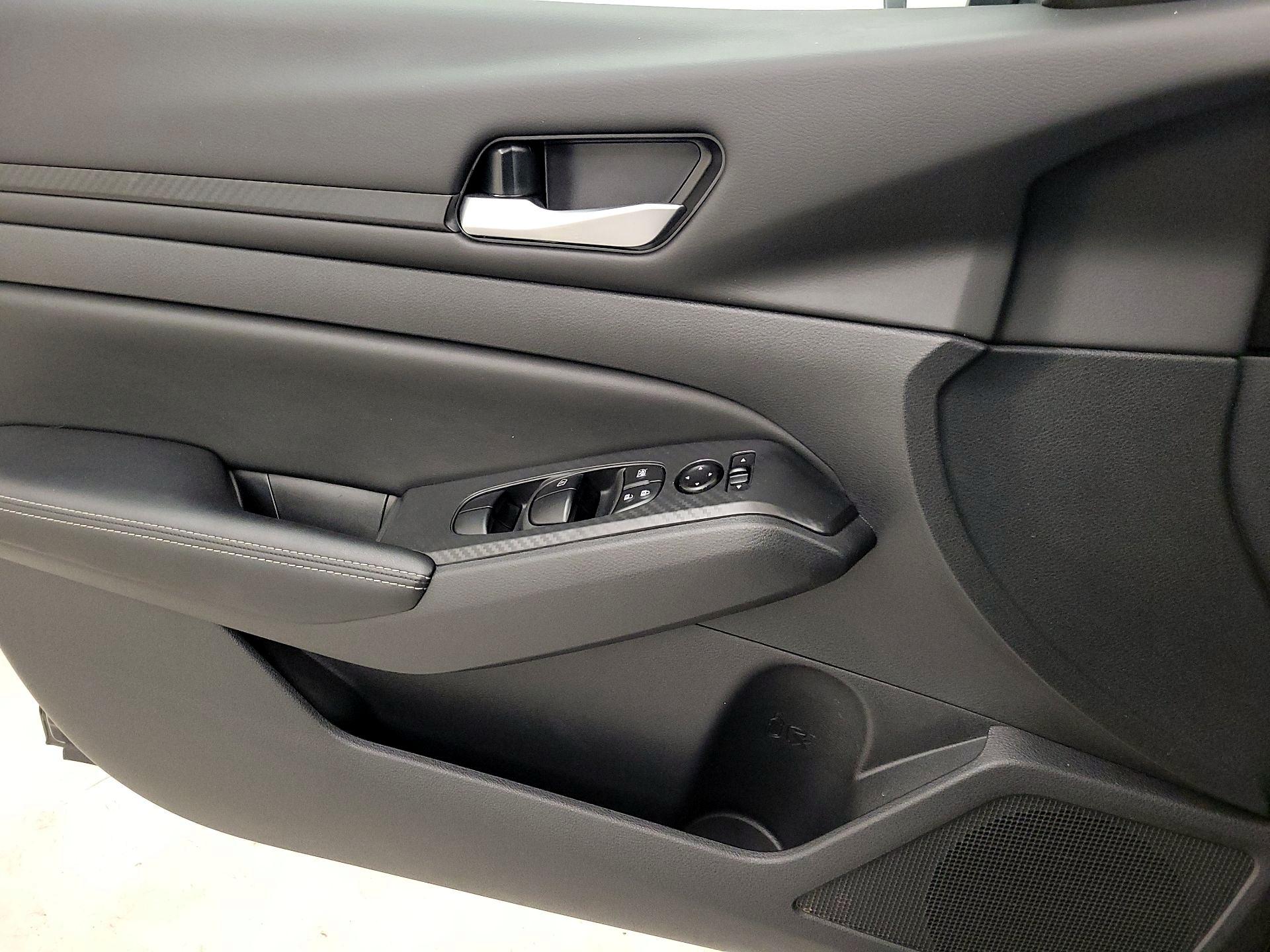 Thumbnail: 2025 Nissan Altima - 10