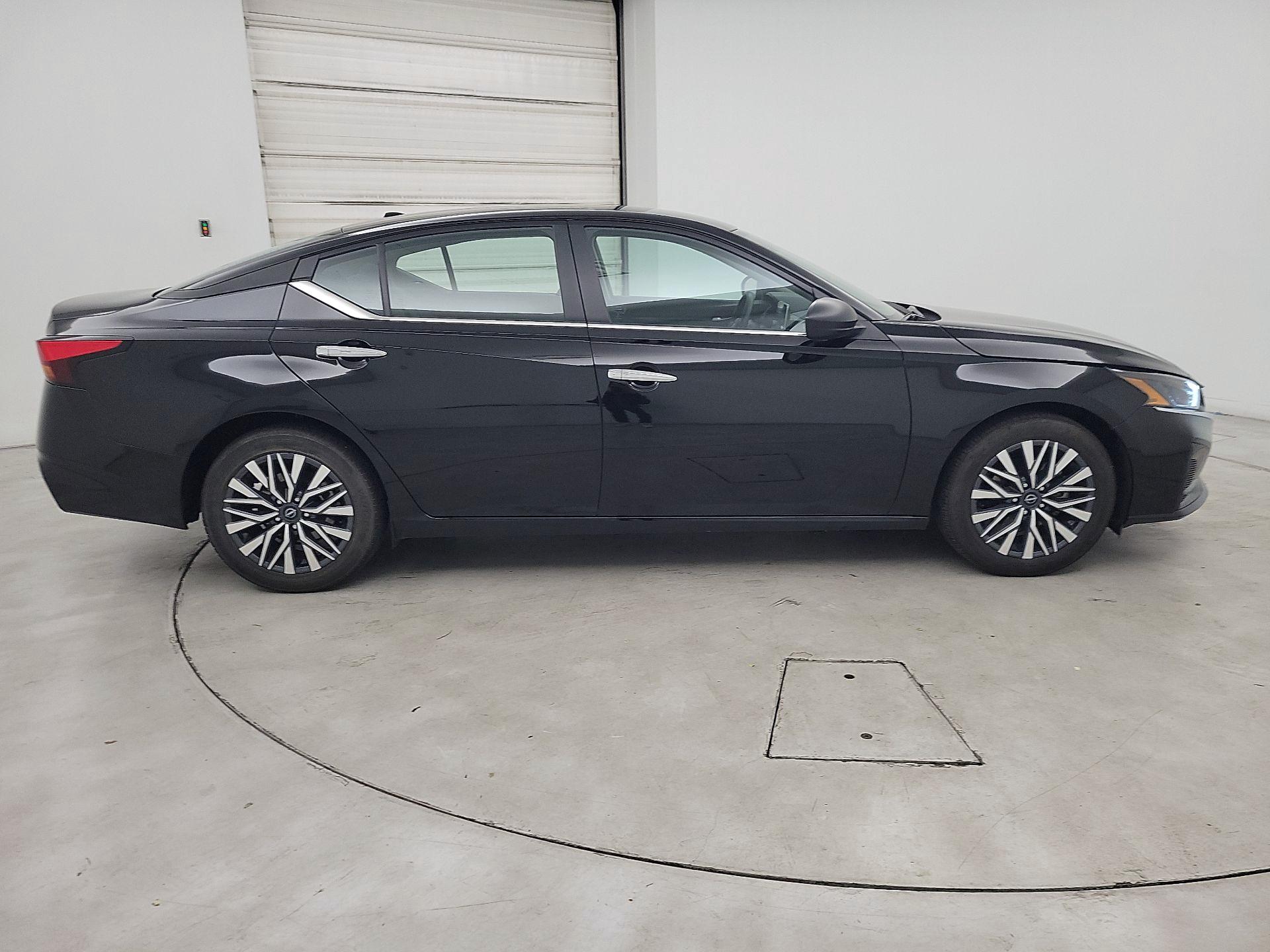 Thumbnail: 2025 Nissan Altima - 4