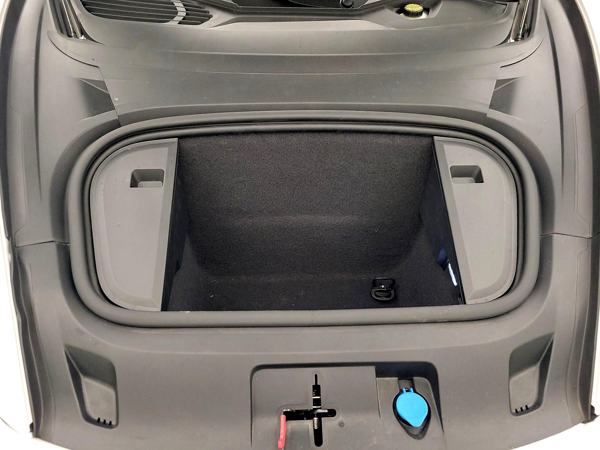 Thumbnail: 2021 Porsche Taycan - 20