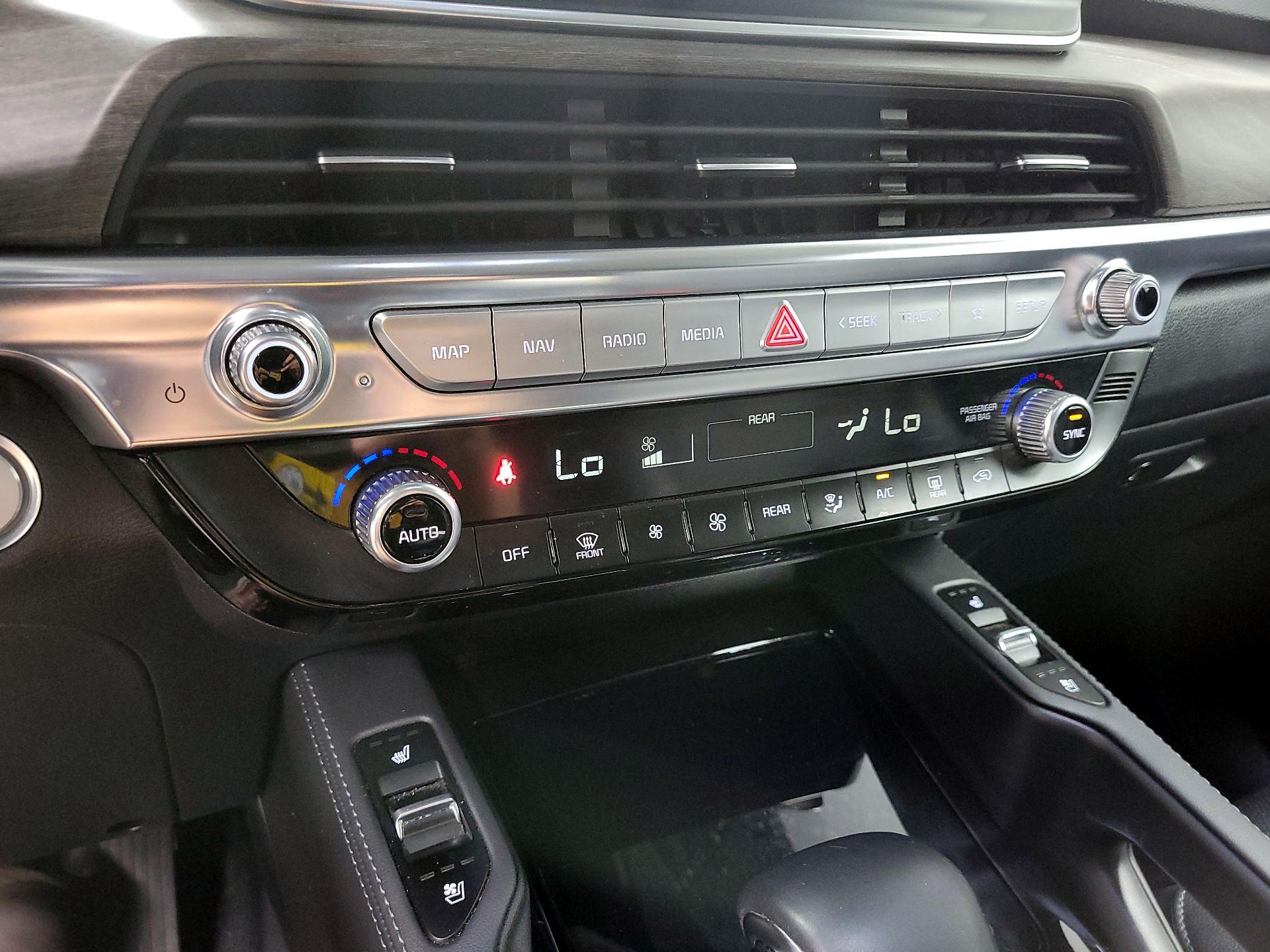 Thumbnail: 2022 Kia Telluride - 16