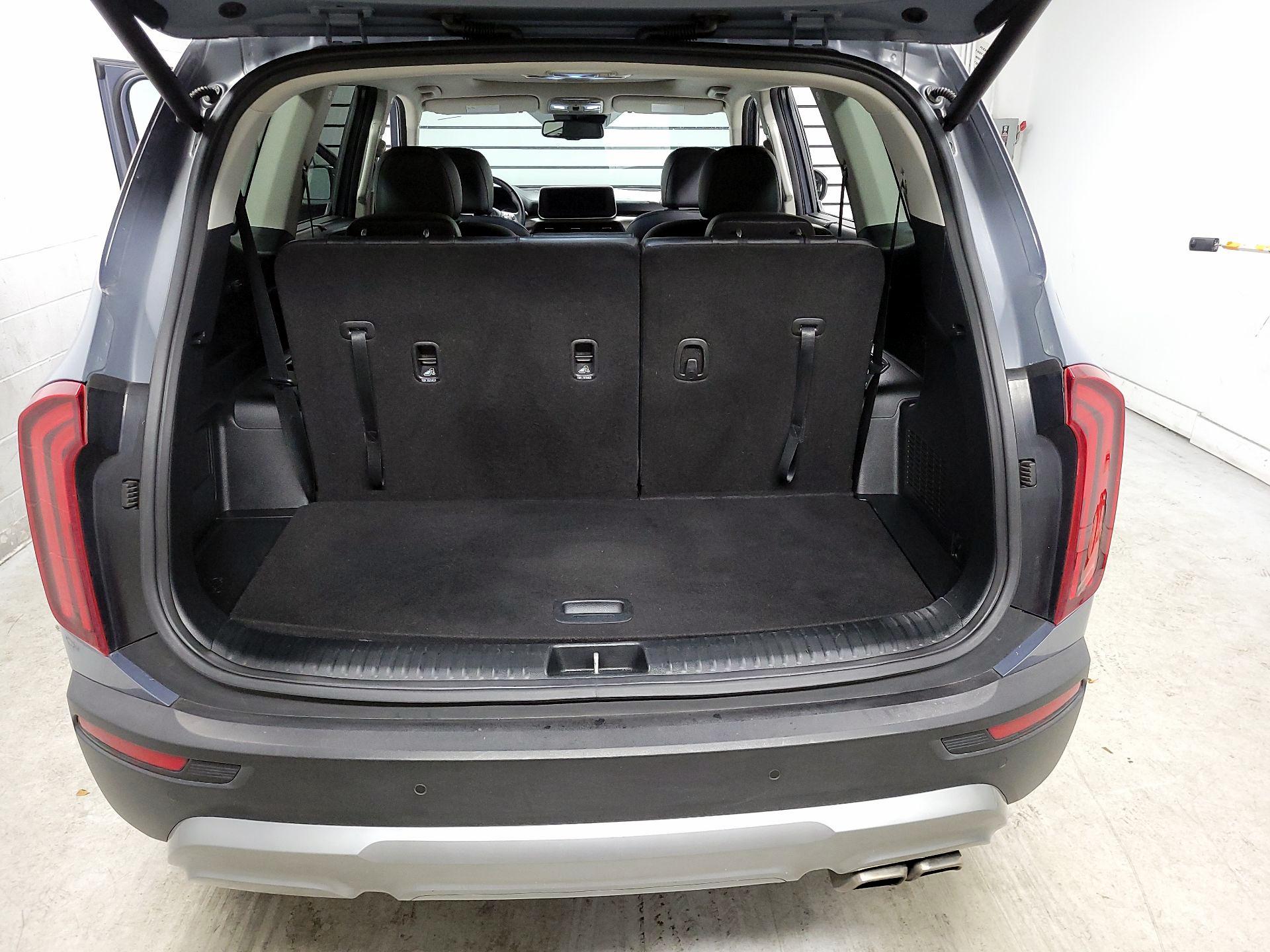 Thumbnail: 2022 Kia Telluride - 18