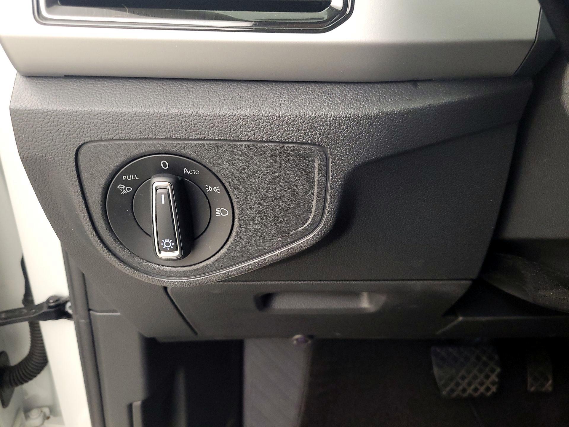 Thumbnail: 2022 Volkswagen Atlas - 13