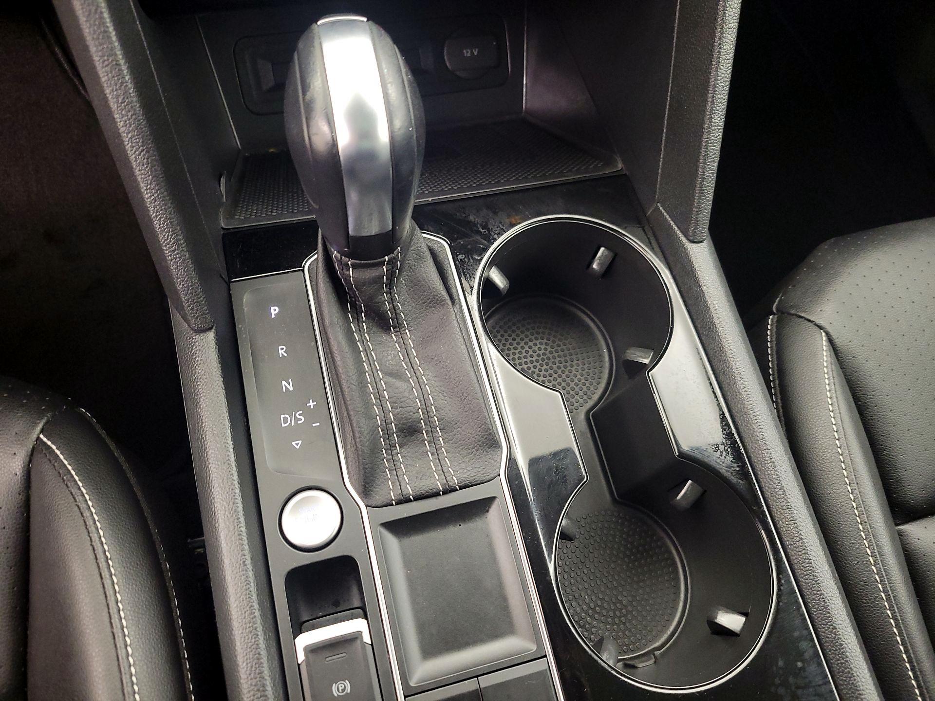 Thumbnail: 2022 Volkswagen Atlas - 17