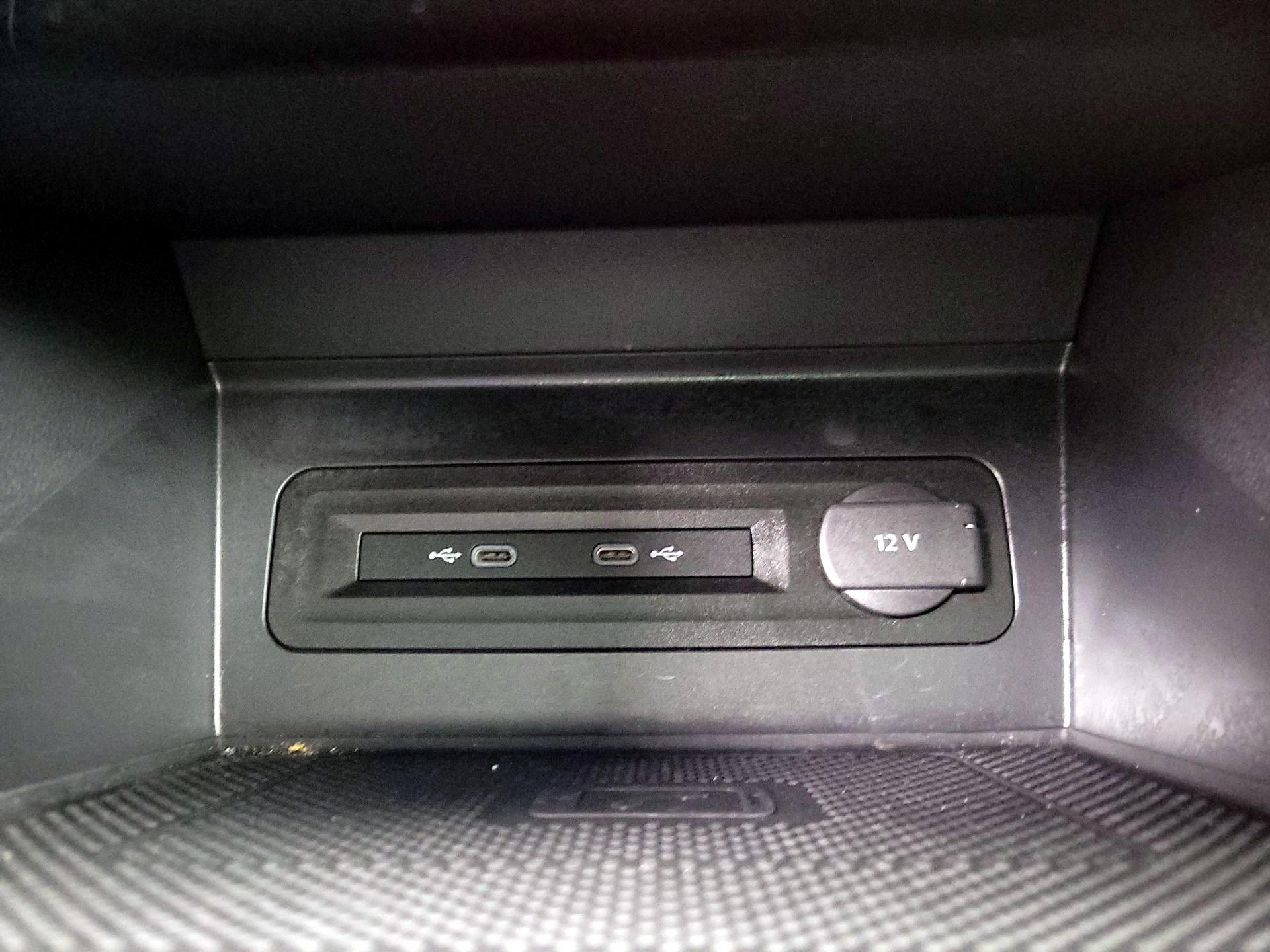 Thumbnail: 2022 Volkswagen Atlas - 18