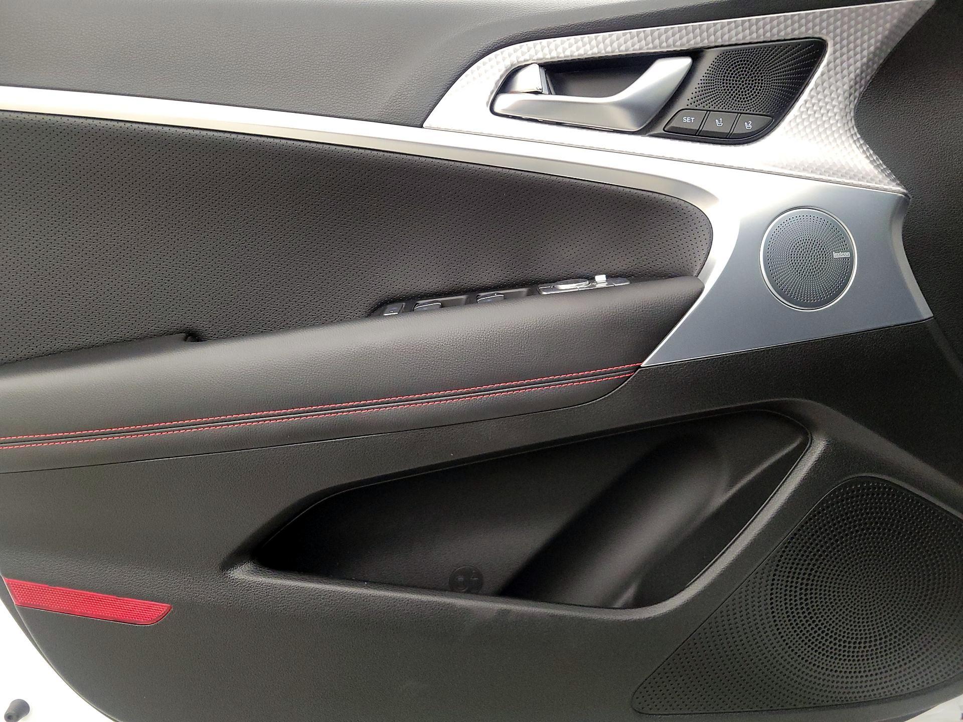 Thumbnail: 2023 Genesis G70 - 12