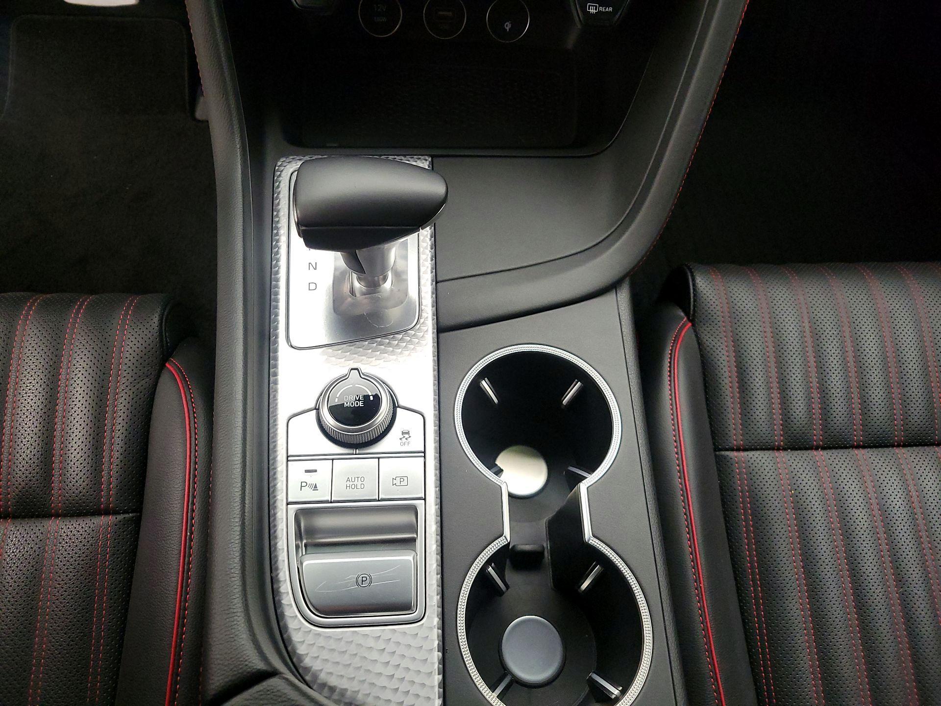 Thumbnail: 2023 Genesis G70 - 17