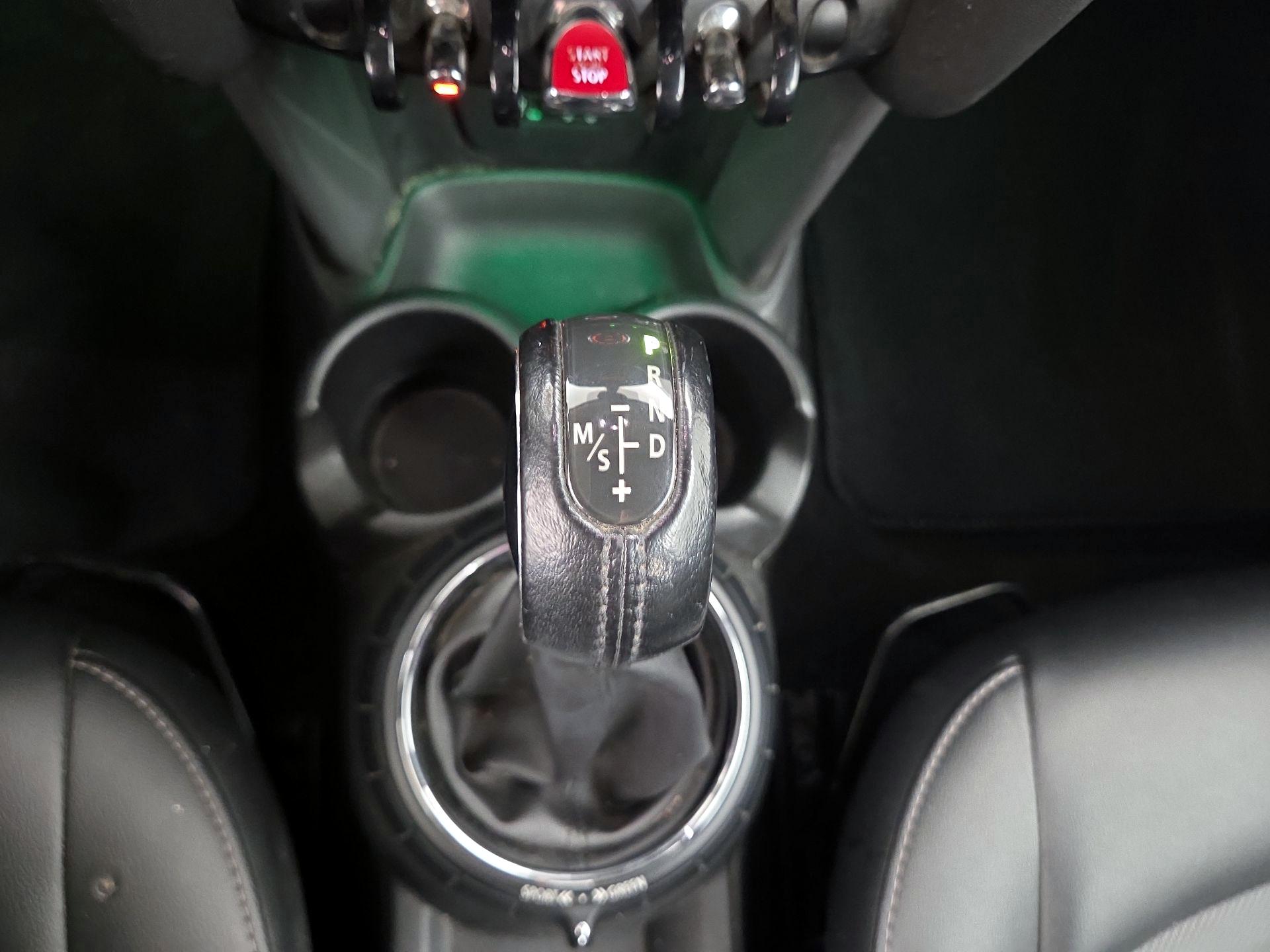 Thumbnail: 2016 MINI Cooper Hardtop - 16