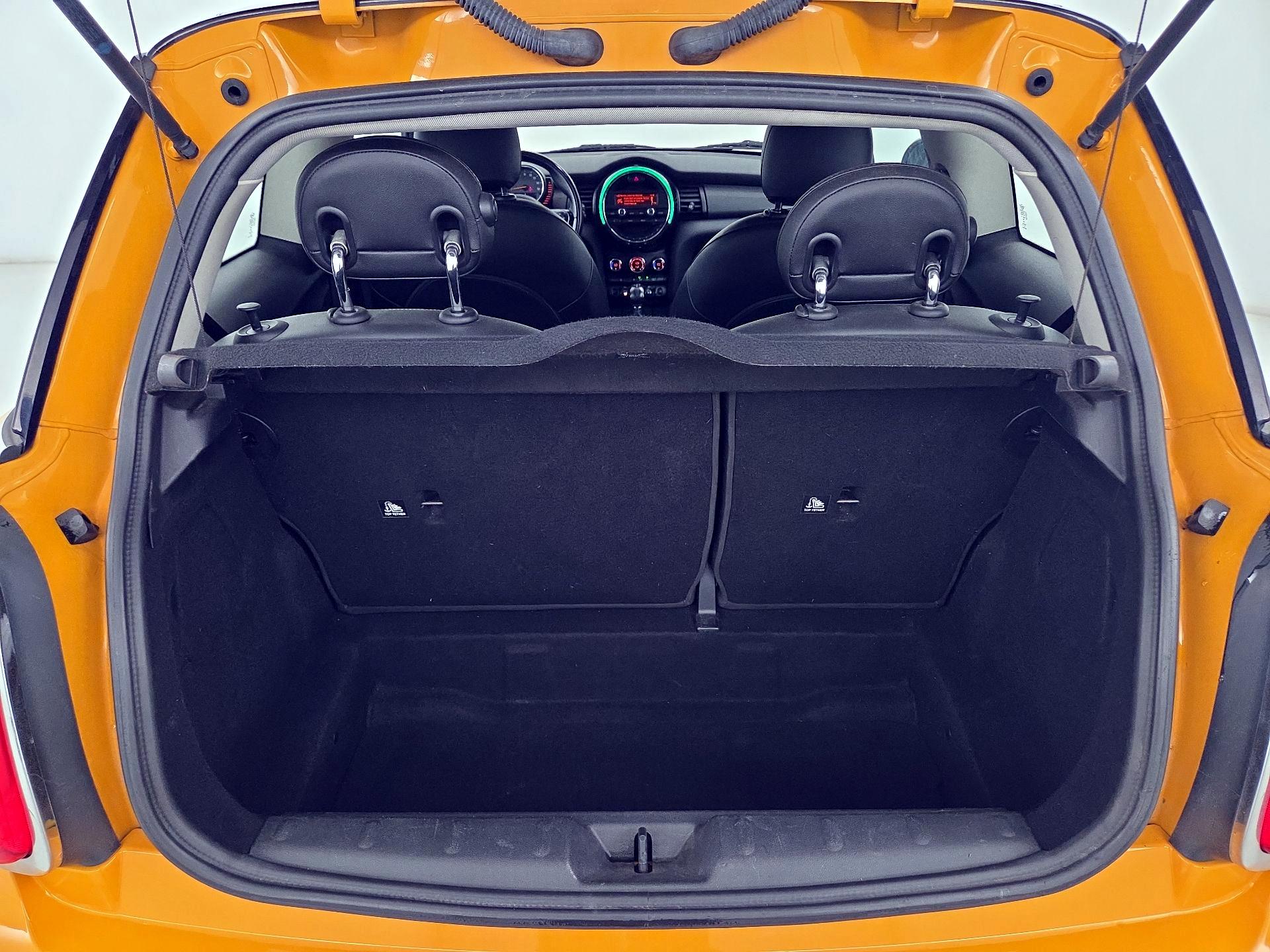 Thumbnail: 2016 MINI Cooper Hardtop - 19